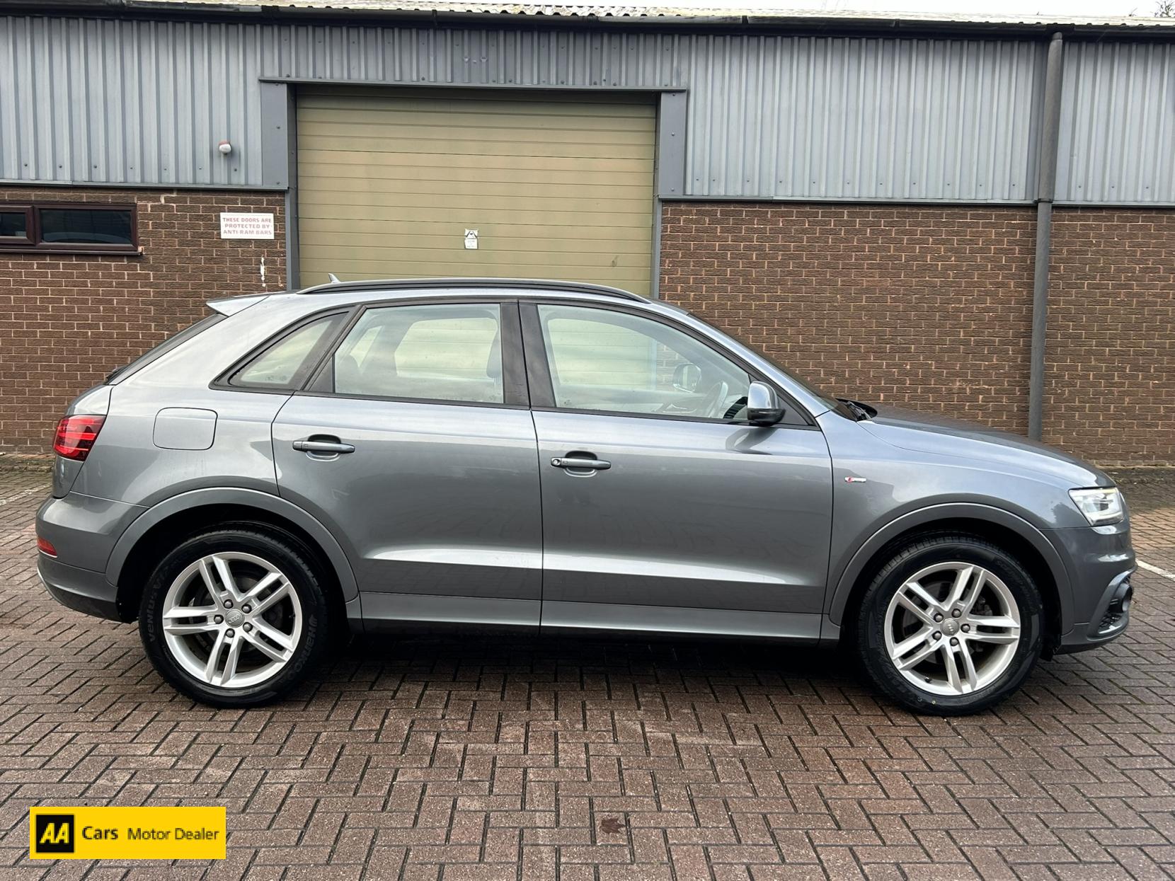 Audi Q3 2.0 TDI S line SUV 5dr Diesel S Tronic quattro Euro 5 (s/s) (177 ps)