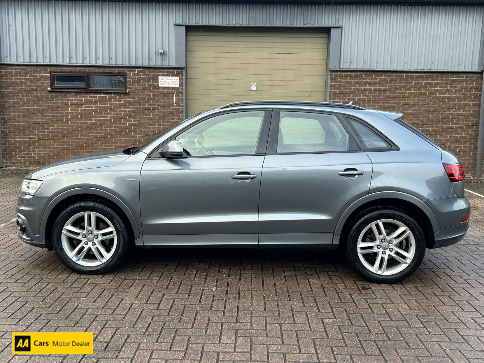 Audi Q3 2.0 TDI S line SUV 5dr Diesel S Tronic quattro Euro 5 (s/s) (177 ps)