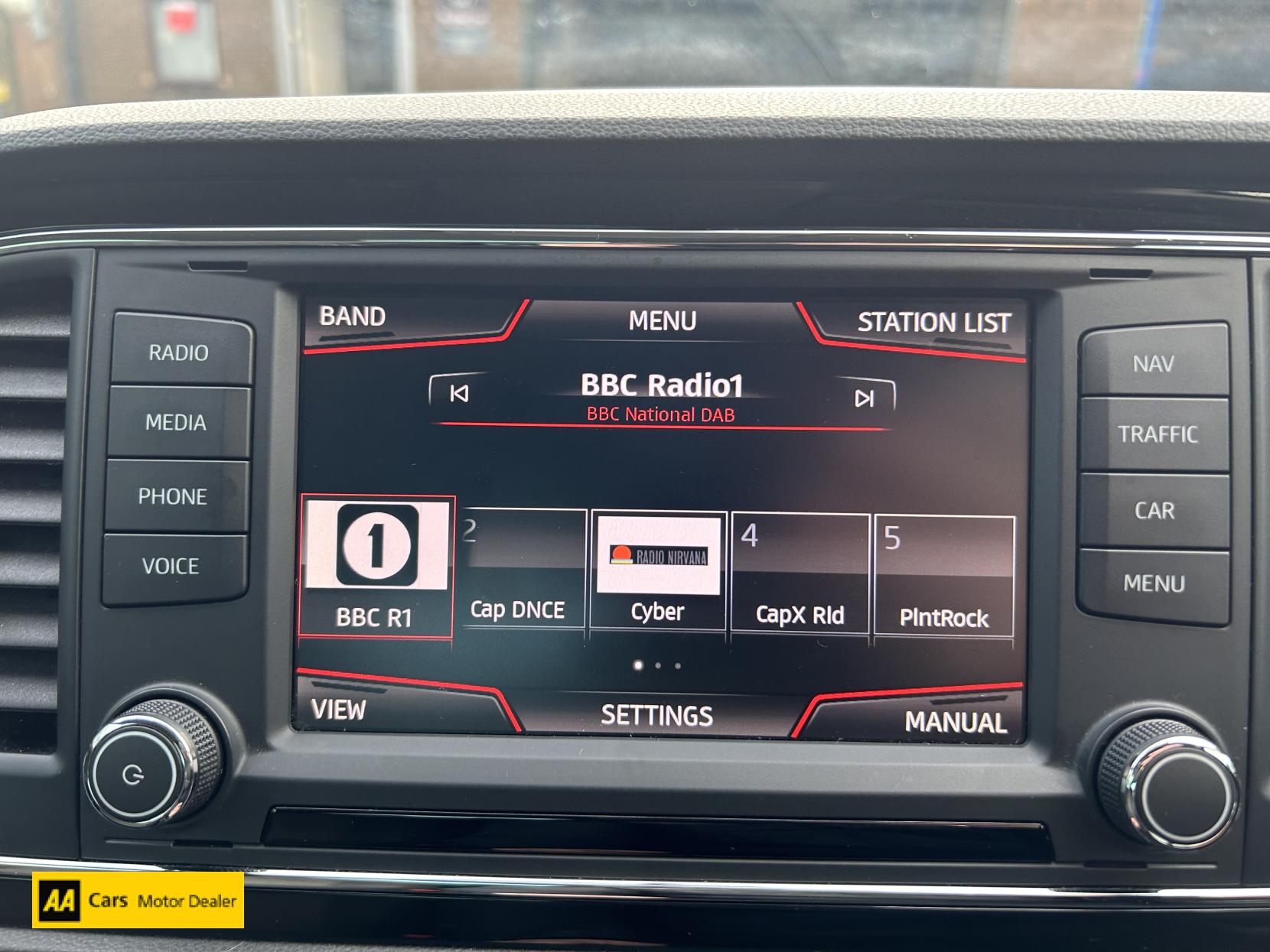 SEAT Leon 1.6 TDI SE Dynamic Technology Hatchback 5dr Diesel Manual Euro 6 (s/s) (115 ps)