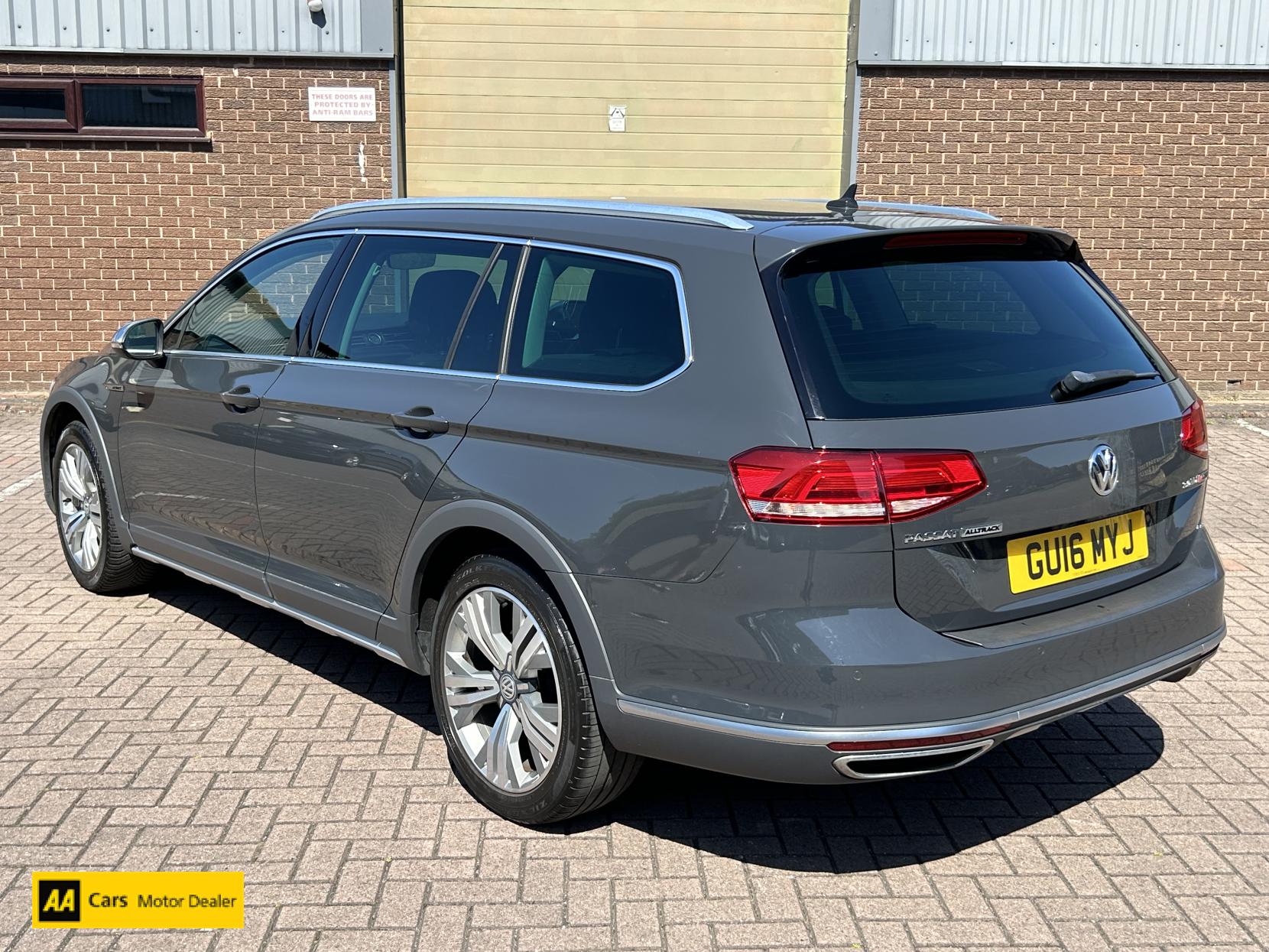 Volkswagen Passat 2.0 TDI BlueMotion Tech Alltrack Estate 5dr Diesel DSG 4Motion Euro 6 (s/s) (190 ps)