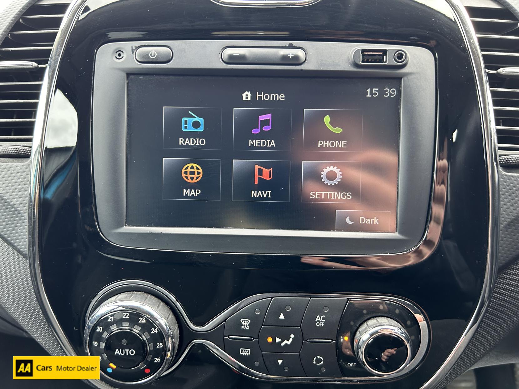 Renault Captur 1.5 dCi ENERGY Dynamique MediaNav SUV 5dr Diesel Manual Euro 5 (s/s) (90 ps)