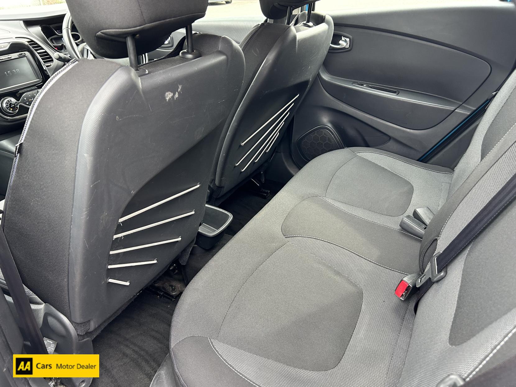 Renault Captur 1.5 dCi ENERGY Dynamique MediaNav SUV 5dr Diesel Manual Euro 5 (s/s) (90 ps)