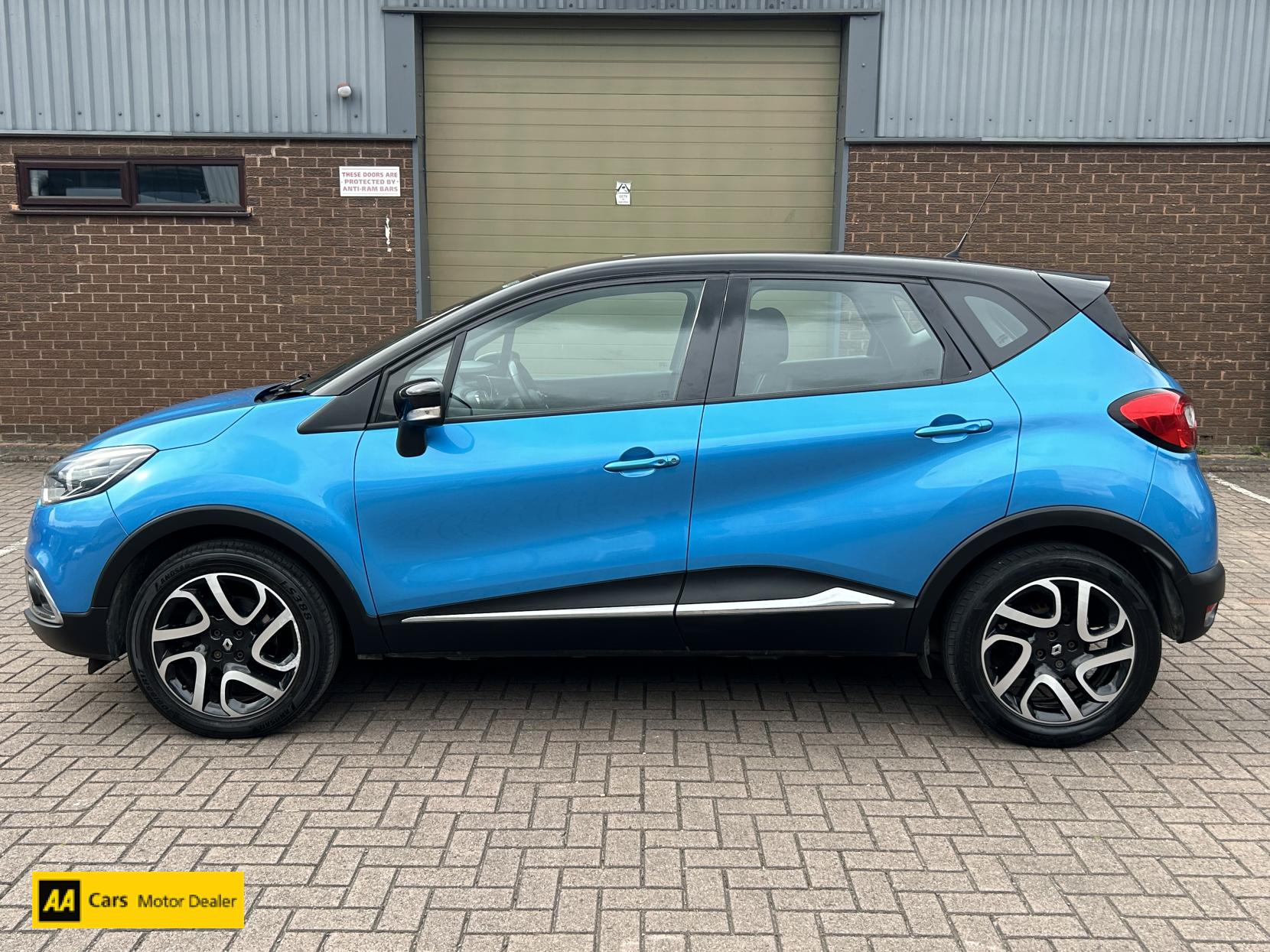 Renault Captur 1.5 dCi ENERGY Dynamique MediaNav SUV 5dr Diesel Manual Euro 5 (s/s) (90 ps)
