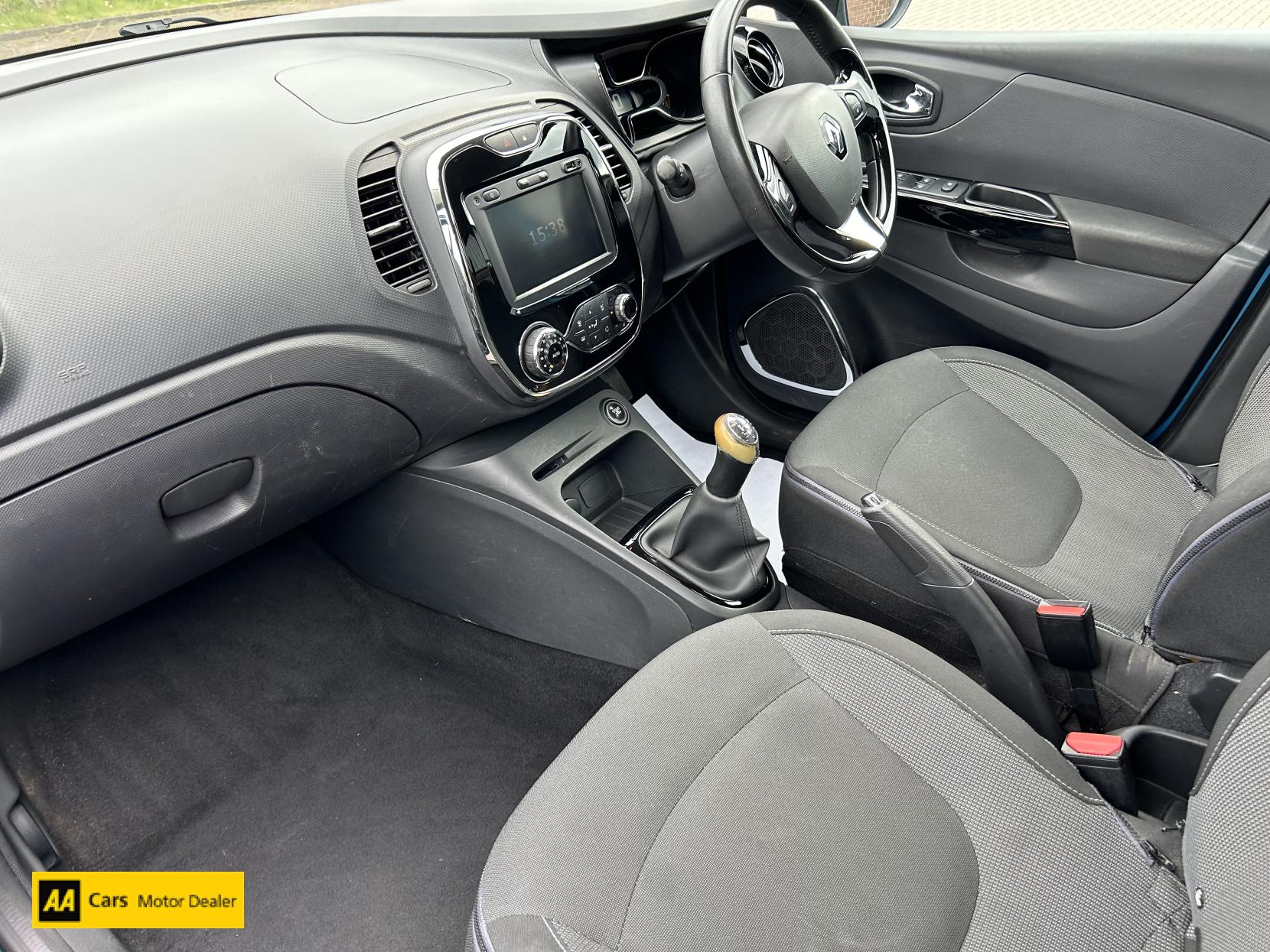 Renault Captur 1.5 dCi ENERGY Dynamique MediaNav SUV 5dr Diesel Manual Euro 5 (s/s) (90 ps)