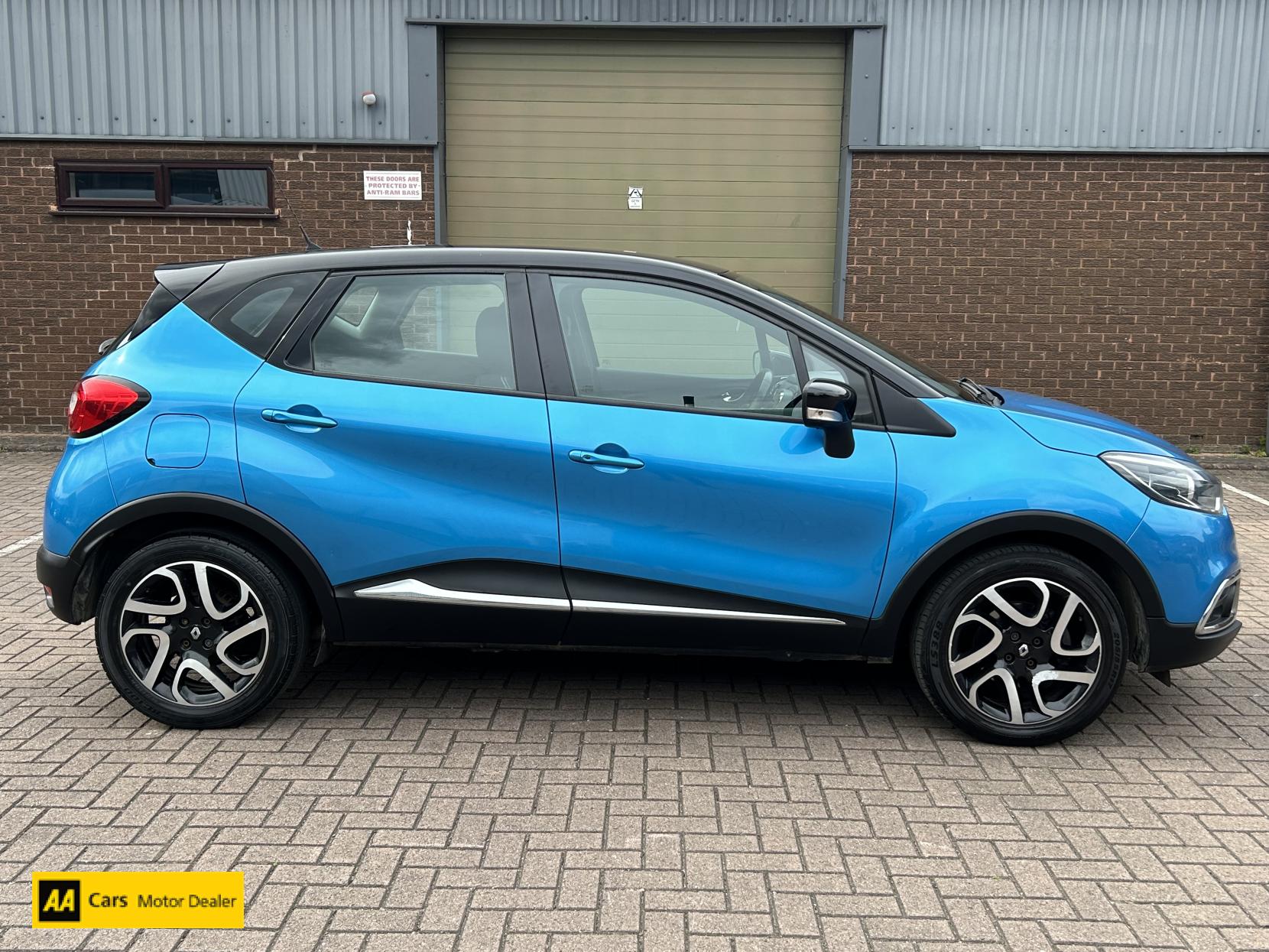 Renault Captur 1.5 dCi ENERGY Dynamique MediaNav SUV 5dr Diesel Manual Euro 5 (s/s) (90 ps)