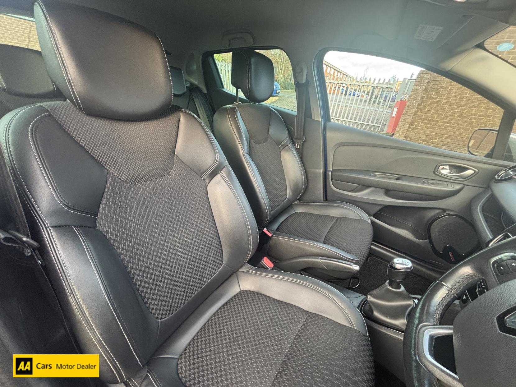 Renault Clio 0.9 TCe GT Line Hatchback 5dr Petrol Manual Euro 6 (s/s) (90 ps)