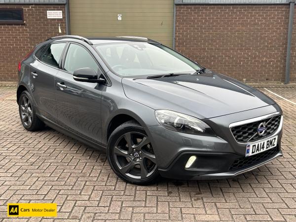 Volvo V40 Cross Country 1.6 D2 Lux Hatchback 5dr Diesel Manual Euro 5 (s/s) (115 ps)