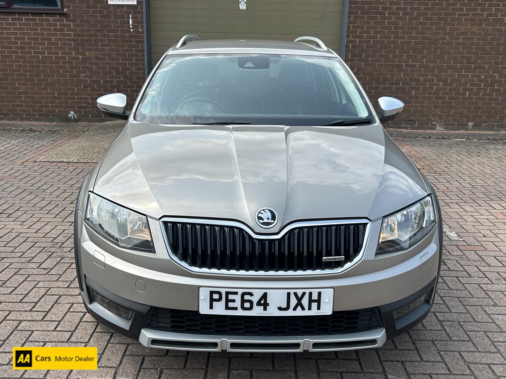 Skoda Octavia 2.0 TDI Scout Estate 5dr Diesel Manual 4WD Euro 6 (s/s) (150 ps)