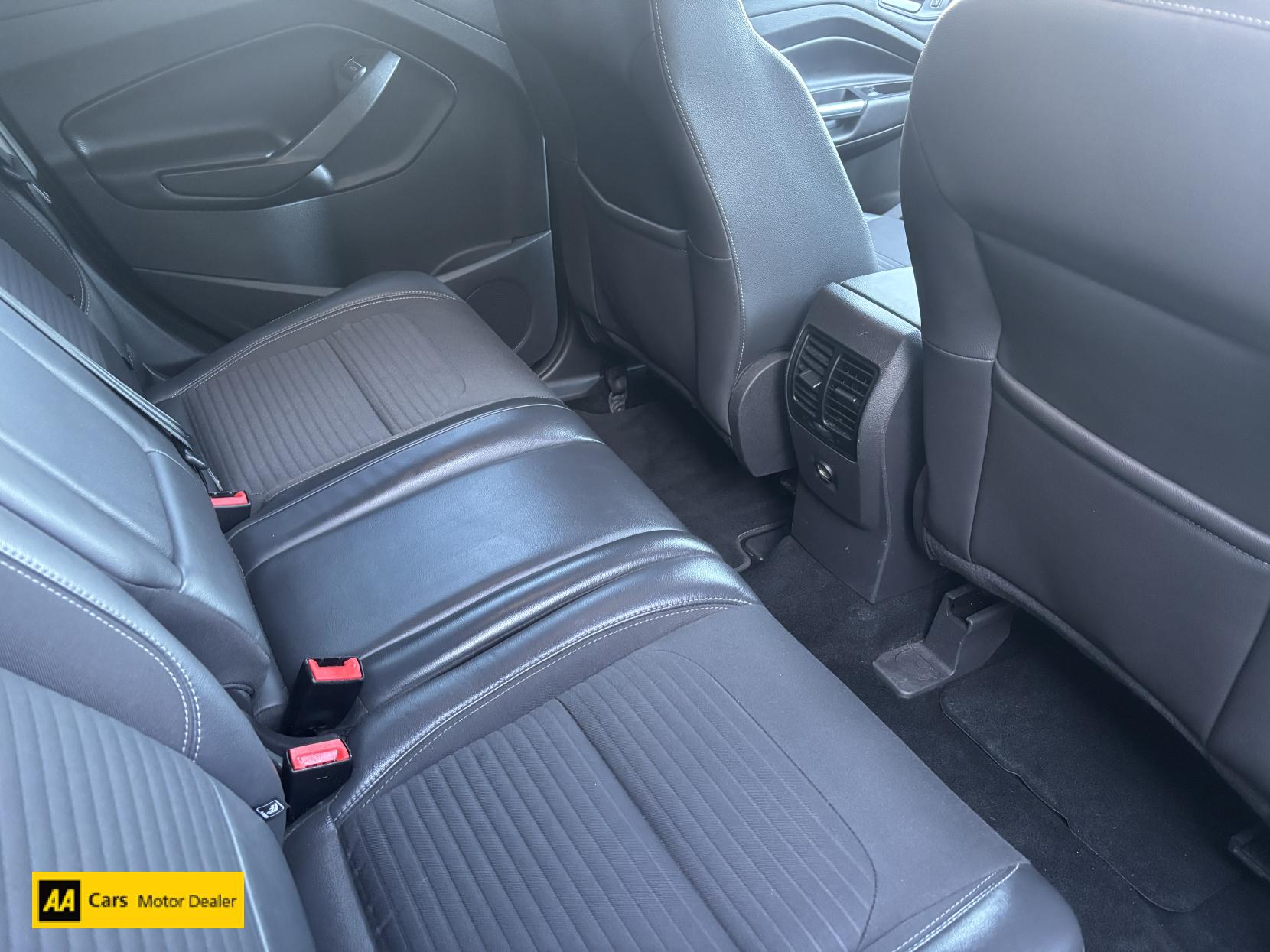 Ford Kuga 1.5 TDCi Titanium SUV 5dr Diesel Manual Euro 6 (s/s) (120 ps)