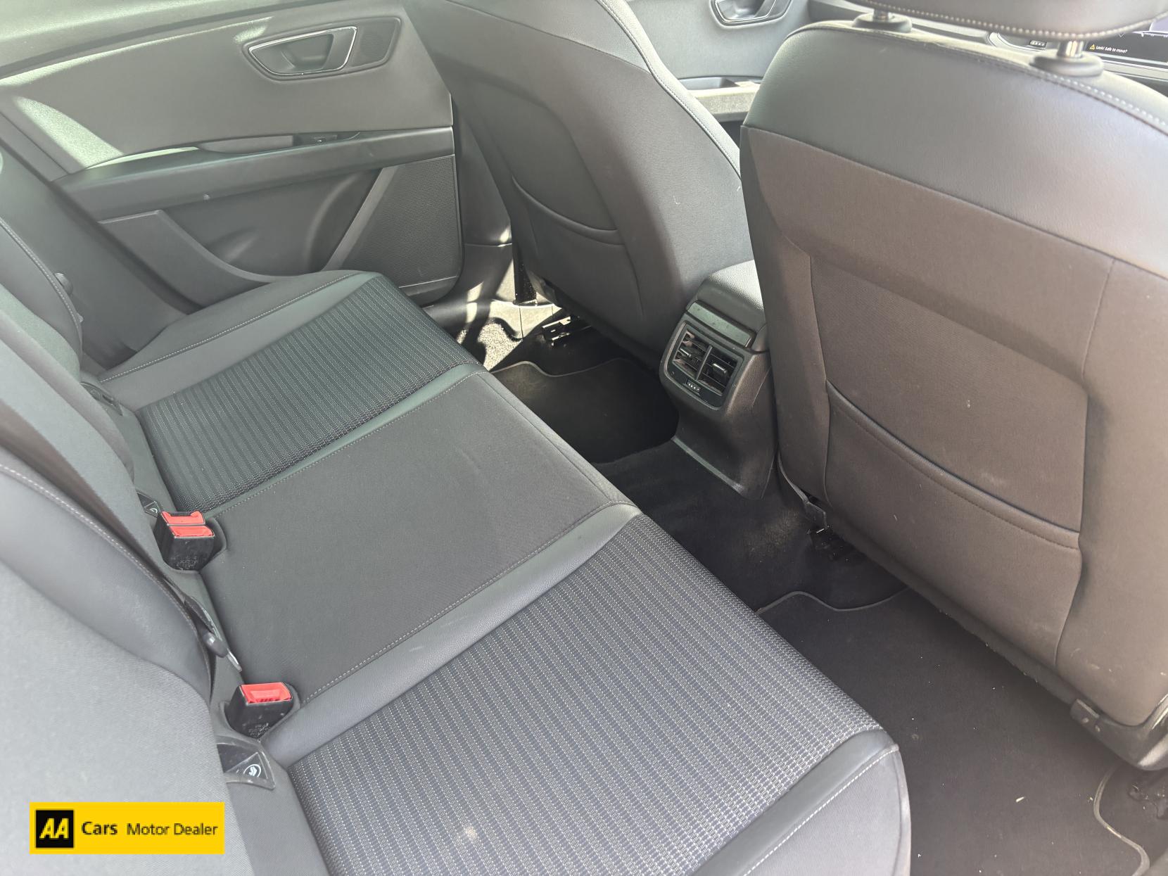 SEAT Leon 1.4 TSI XCELLENCE Technology Hatchback 5dr Petrol Manual Euro 6 (s/s) (125 ps)