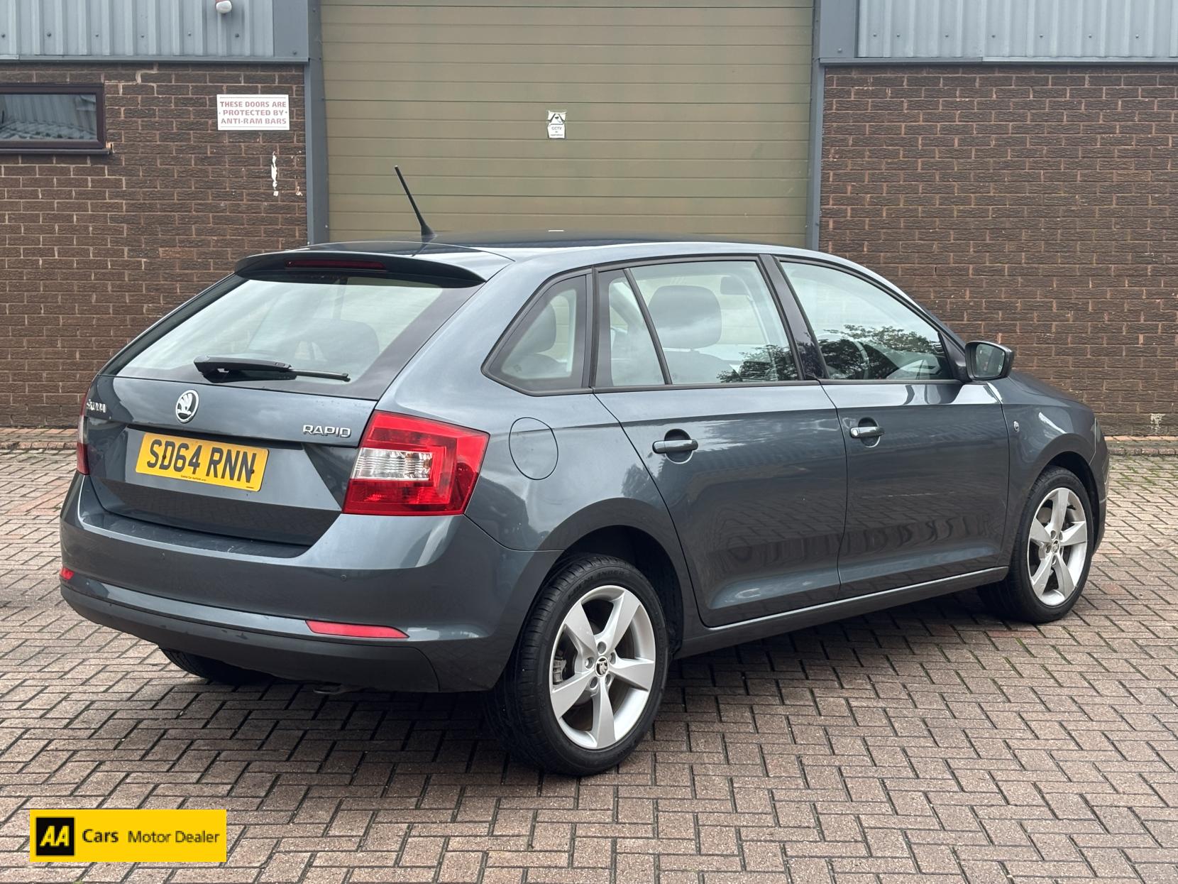 Skoda Rapid Spaceback 1.6 TDI SE Tech Hatchback 5dr Diesel Manual Euro 5 (105 ps)