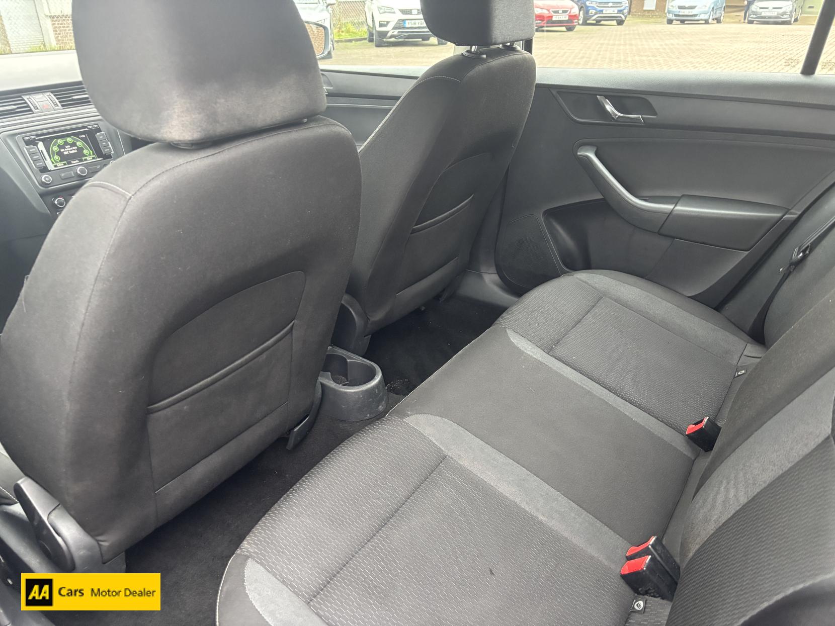 Skoda Rapid Spaceback 1.6 TDI SE Tech Hatchback 5dr Diesel Manual Euro 5 (105 ps)