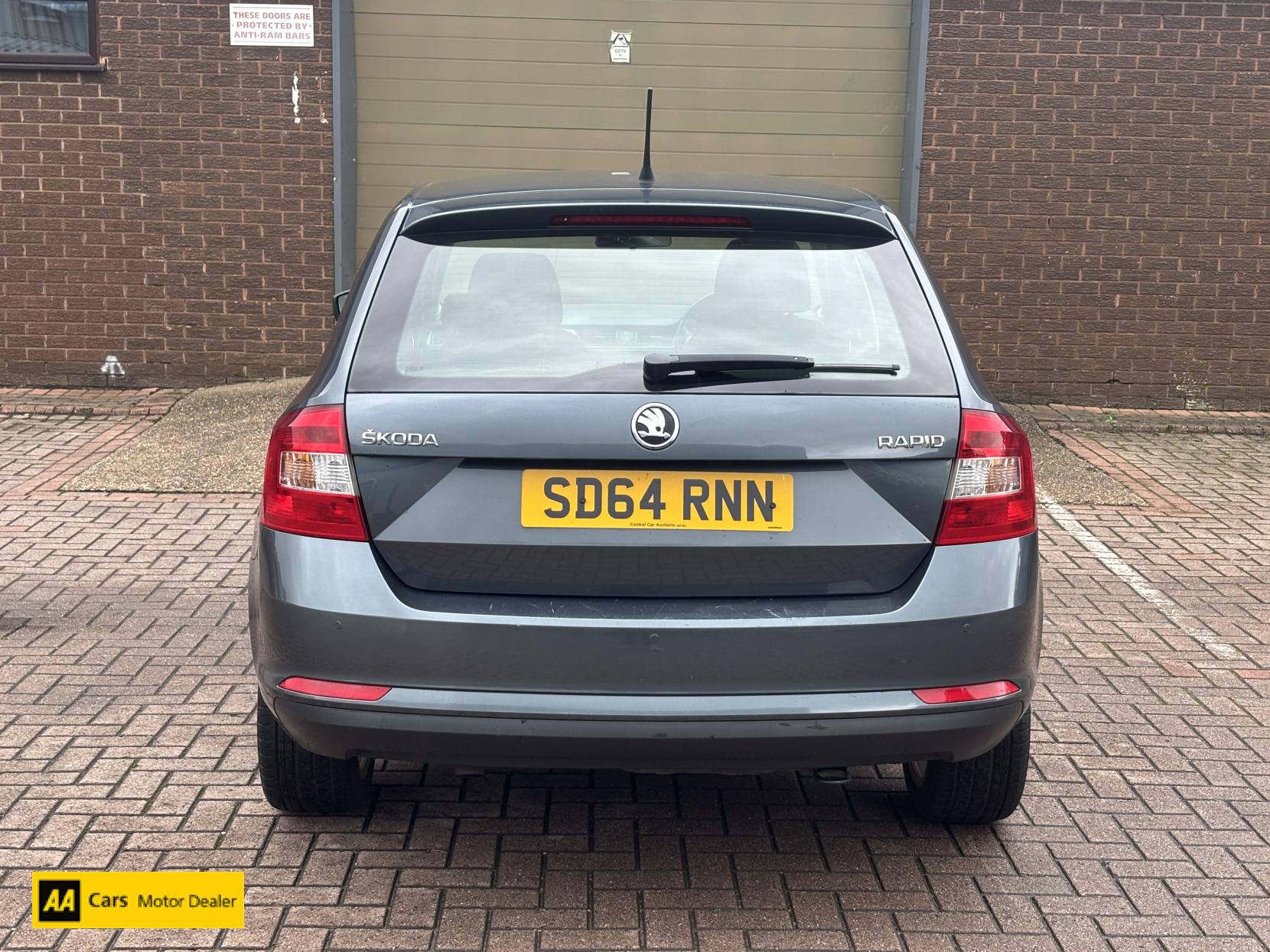 Skoda Rapid Spaceback 1.6 TDI SE Tech Hatchback 5dr Diesel Manual Euro 5 (105 ps)