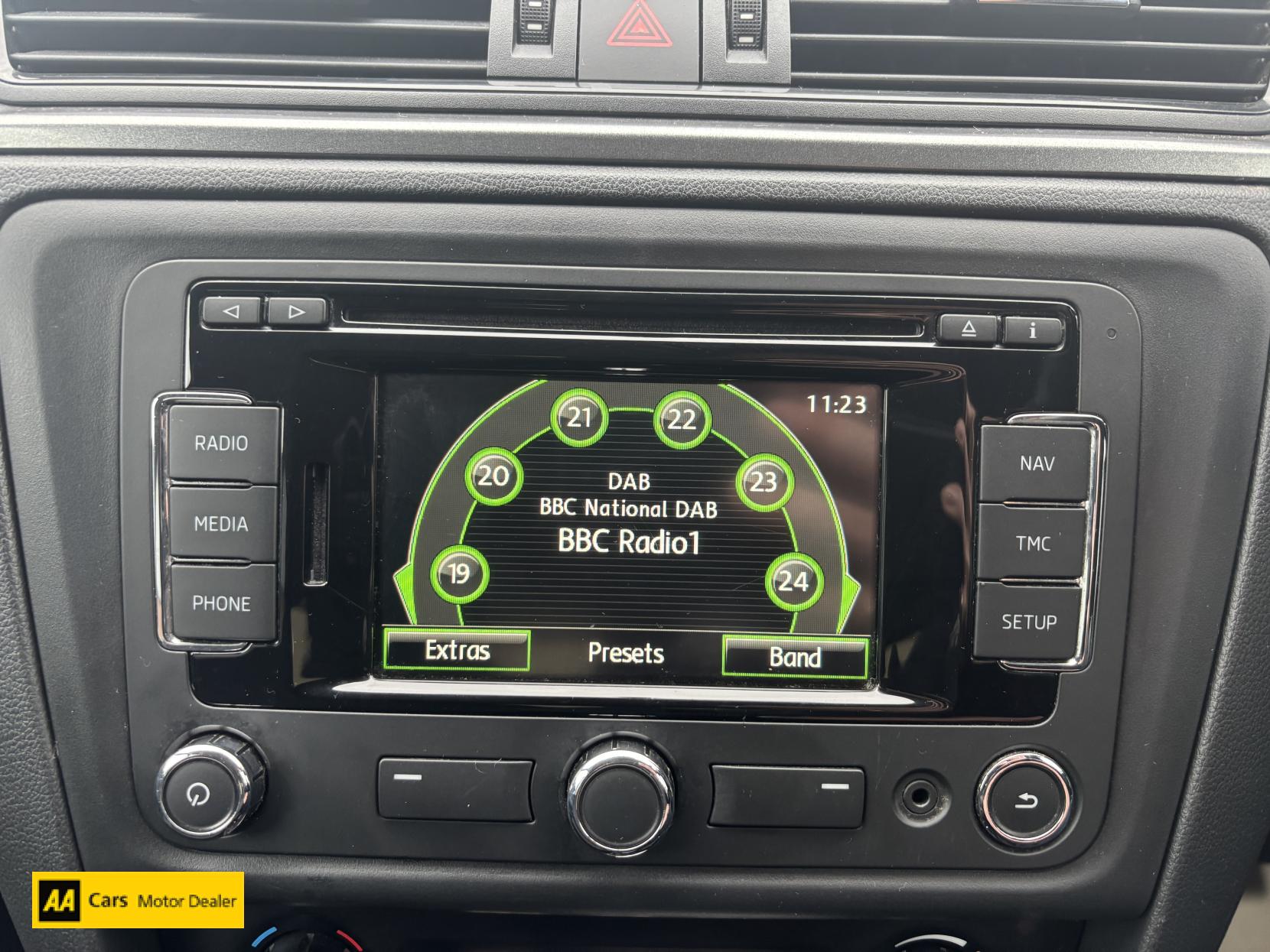 Skoda Rapid Spaceback 1.6 TDI SE Tech Hatchback 5dr Diesel Manual Euro 5 (105 ps)