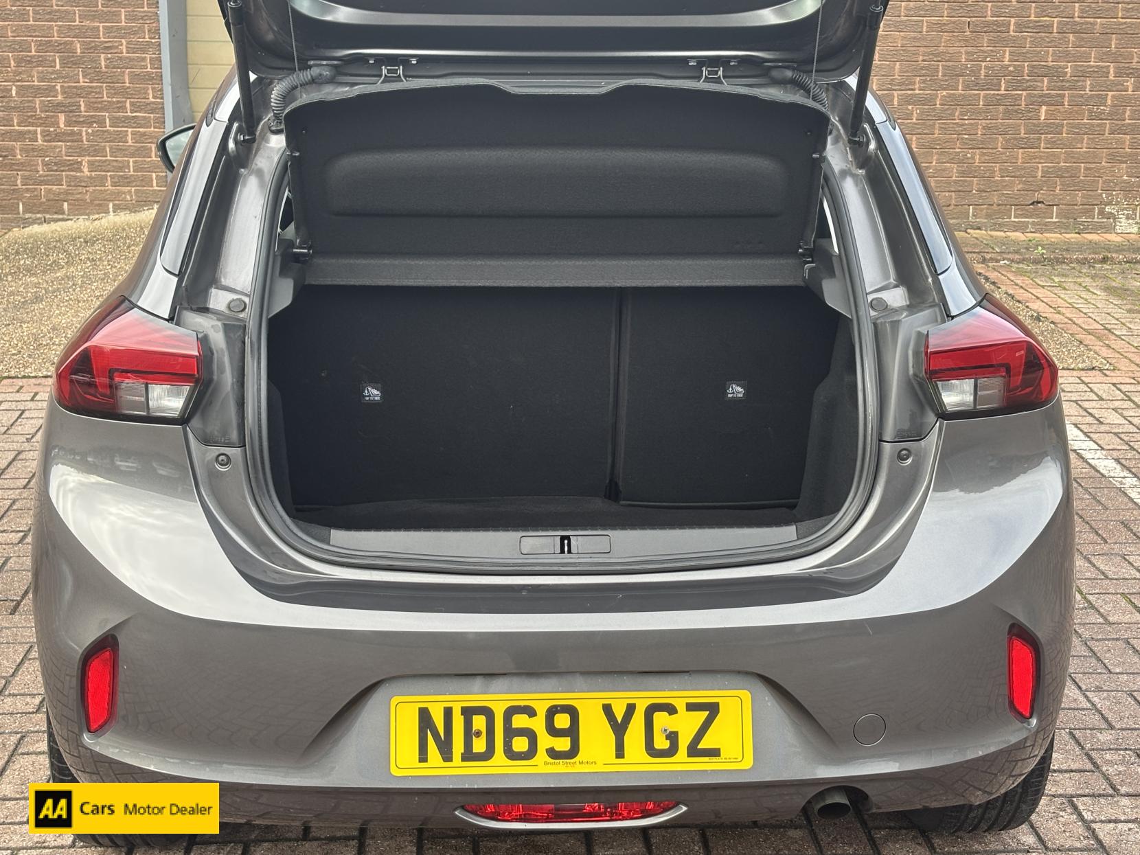 Vauxhall Corsa 1.2 SE Hatchback 5dr Petrol Manual Euro 6 (75 ps)