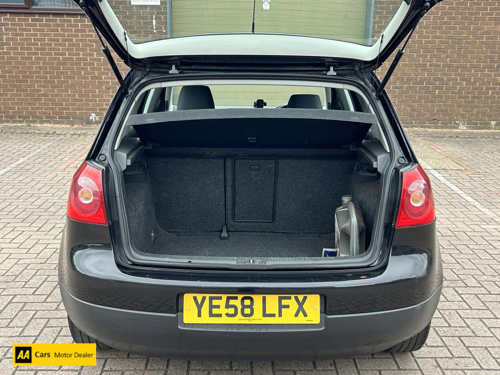 Volkswagen Golf 1.9 TDI Match Hatchback 5dr Diesel Manual (132 g/km, 103 bhp)