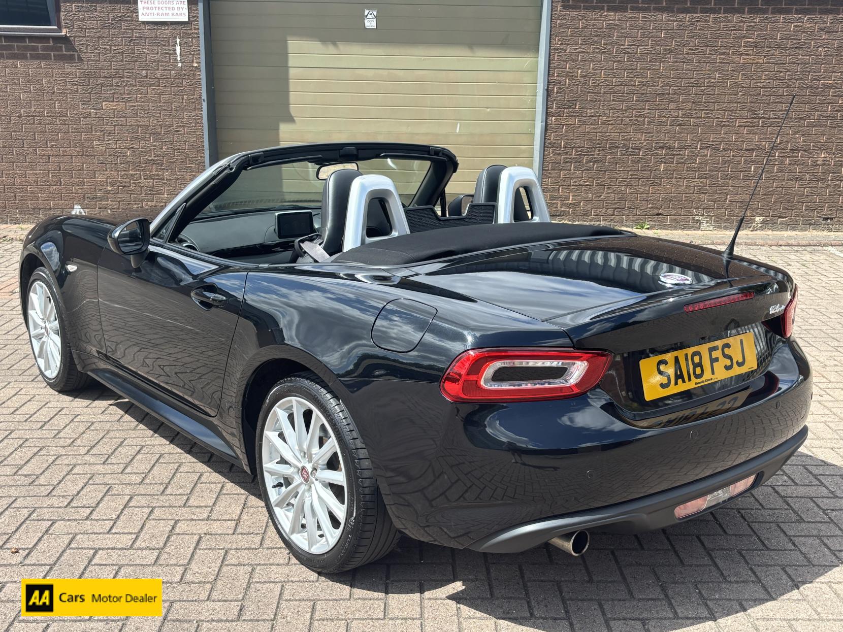 Fiat 124 Spider 1.4 MultiAir Lusso Convertible 2dr Petrol Euro 6 (140 ps)