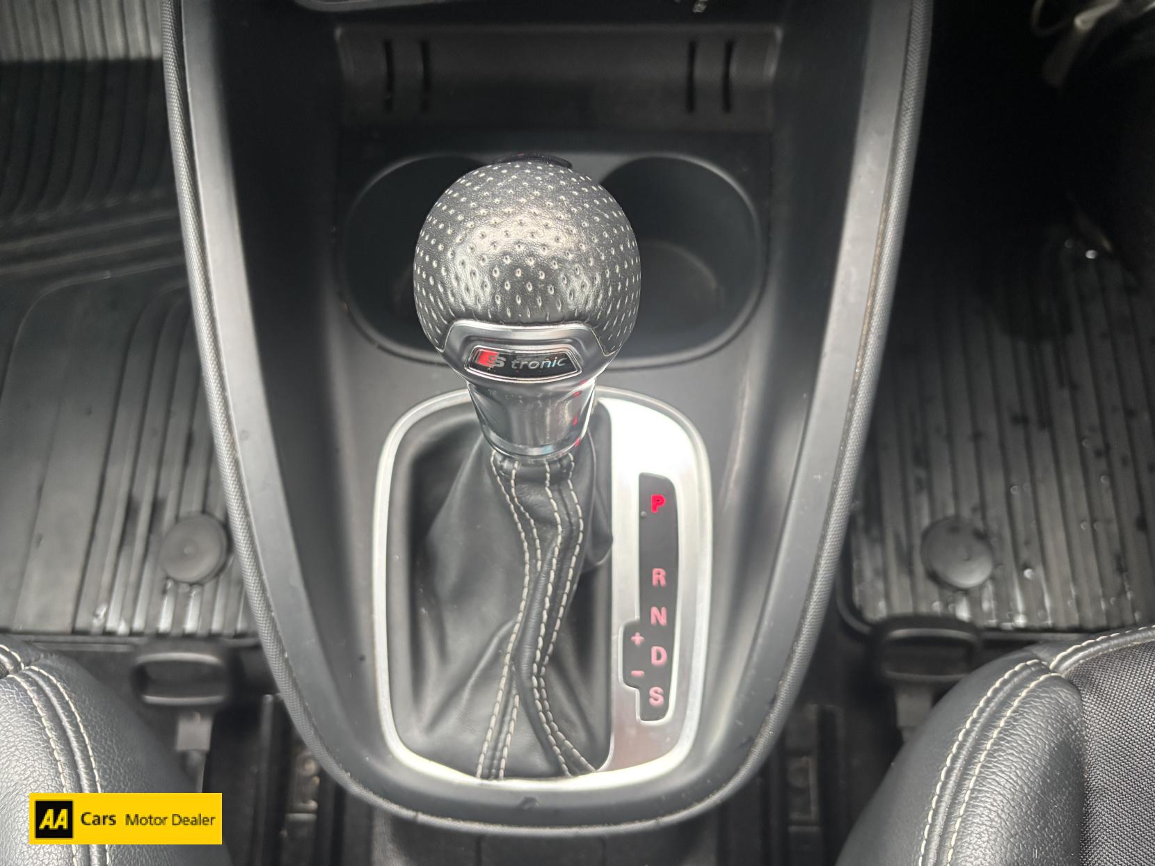 Audi A1 1.4 TFSI S line Sportback 5dr Petrol S Tronic Euro 5 (s/s) (122 ps)