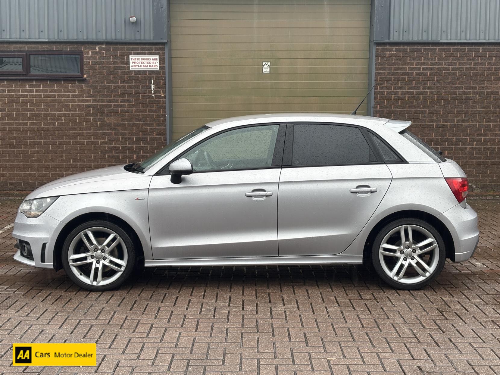 Audi A1 1.4 TFSI S line Sportback 5dr Petrol S Tronic Euro 5 (s/s) (122 ps)