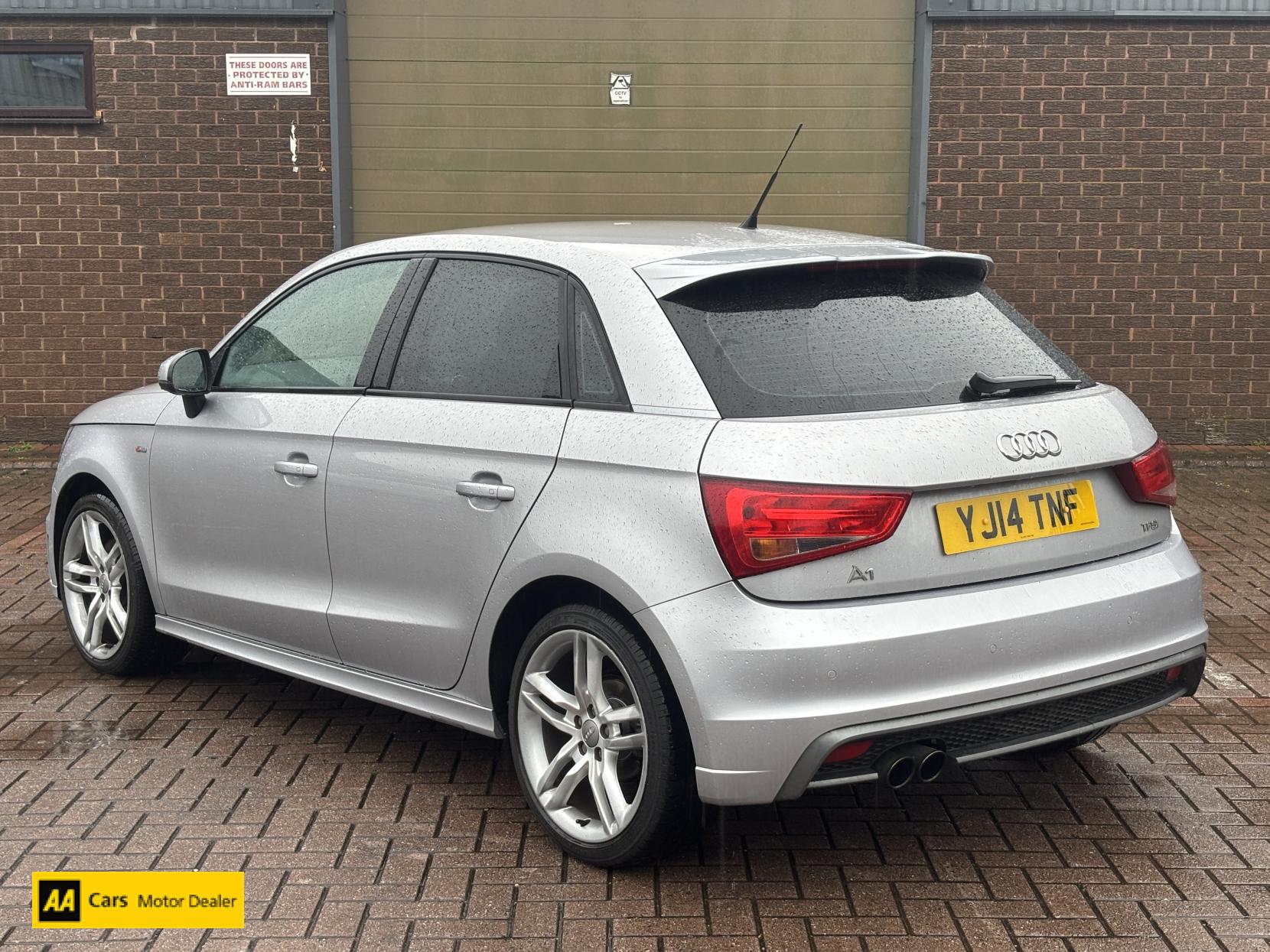 Audi A1 1.4 TFSI S line Sportback 5dr Petrol S Tronic Euro 5 (s/s) (122 ps)