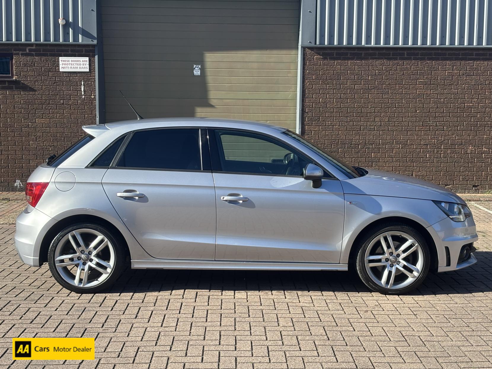 Audi A1 1.4 TFSI S line Sportback 5dr Petrol S Tronic Euro 5 (s/s) (122 ps)