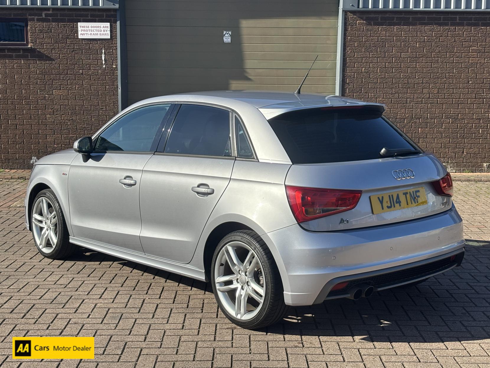Audi A1 1.4 TFSI S line Sportback 5dr Petrol S Tronic Euro 5 (s/s) (122 ps)