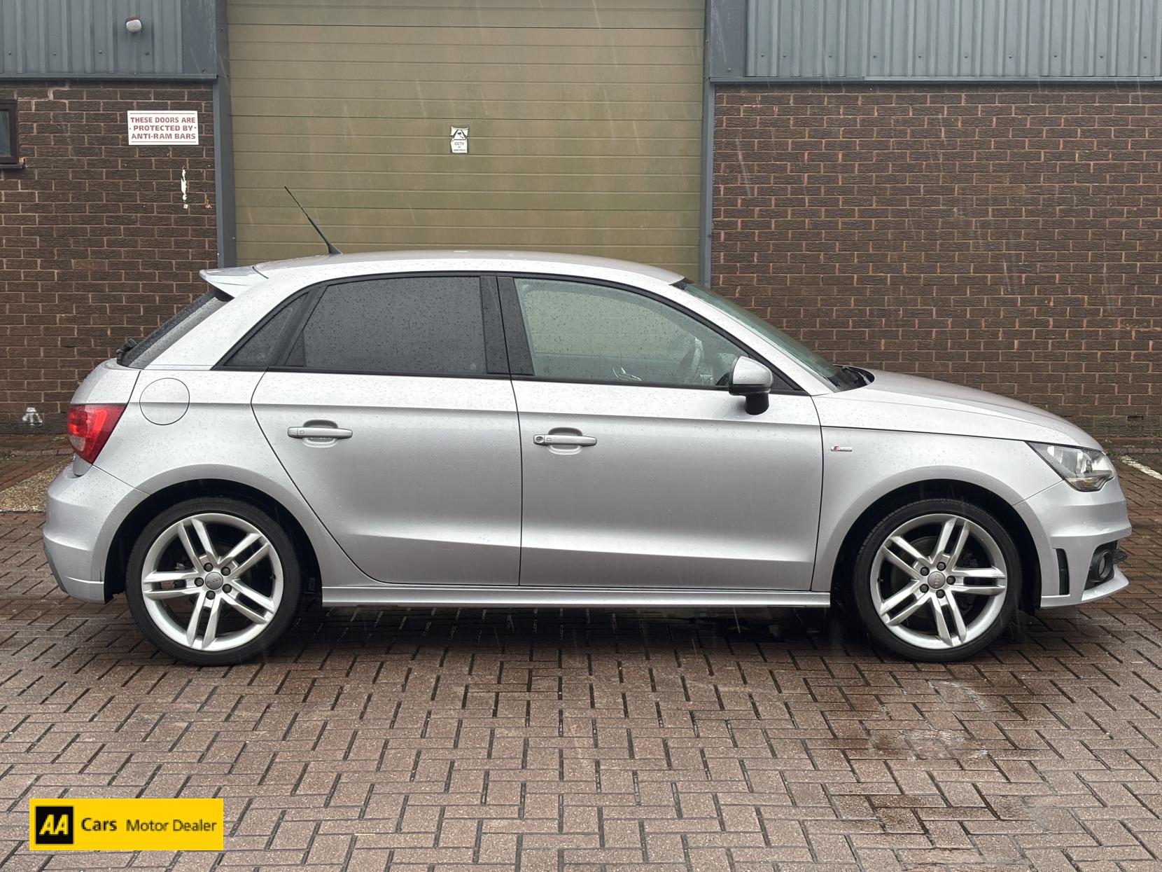 Audi A1 1.4 TFSI S line Sportback 5dr Petrol S Tronic Euro 5 (s/s) (122 ps)