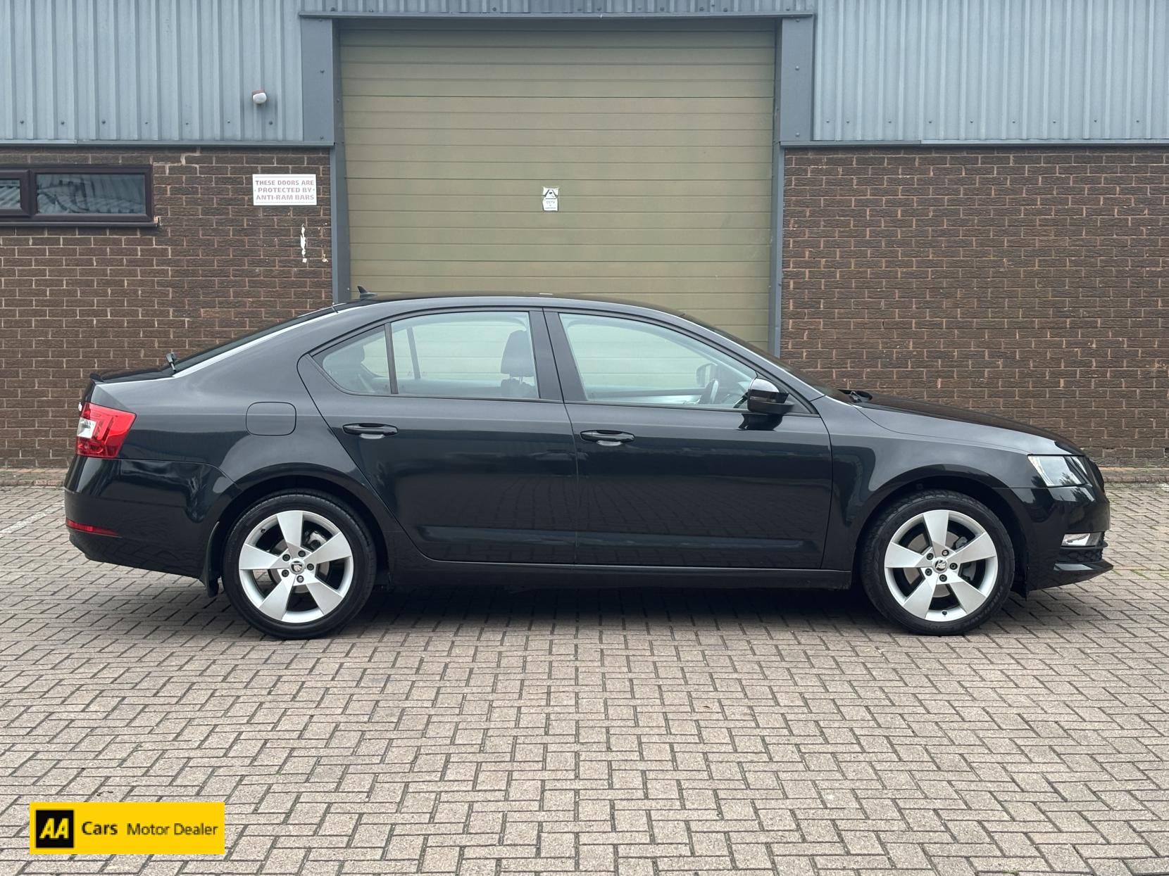 Skoda Octavia 1.5 TSI ACT SE Drive Hatchback 5dr Petrol DSG Euro 6 (s/s) (150 ps)