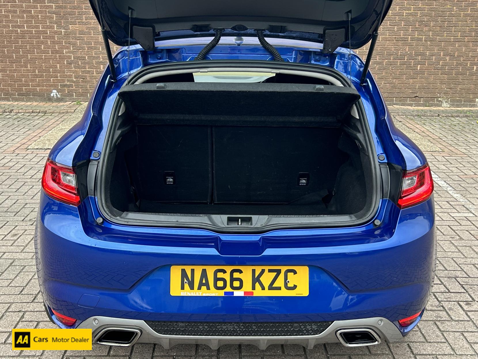 Renault Megane 1.6 TCe GT Nav Hatchback 5dr Petrol EDC Euro 6 (s/s) (205 ps)