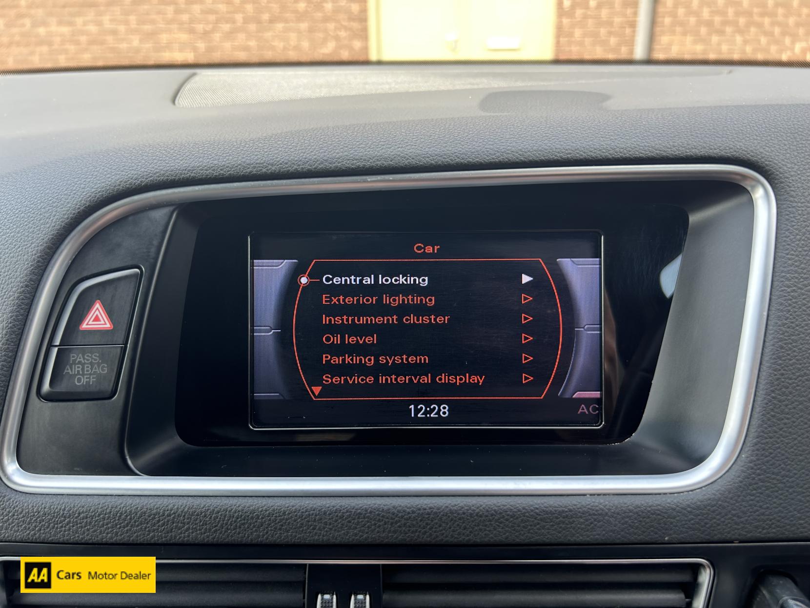 Audi SQ5 3.0 BiTDI V6 SUV 5dr Diesel Tiptronic quattro Euro 5 (s/s) (313 ps)
