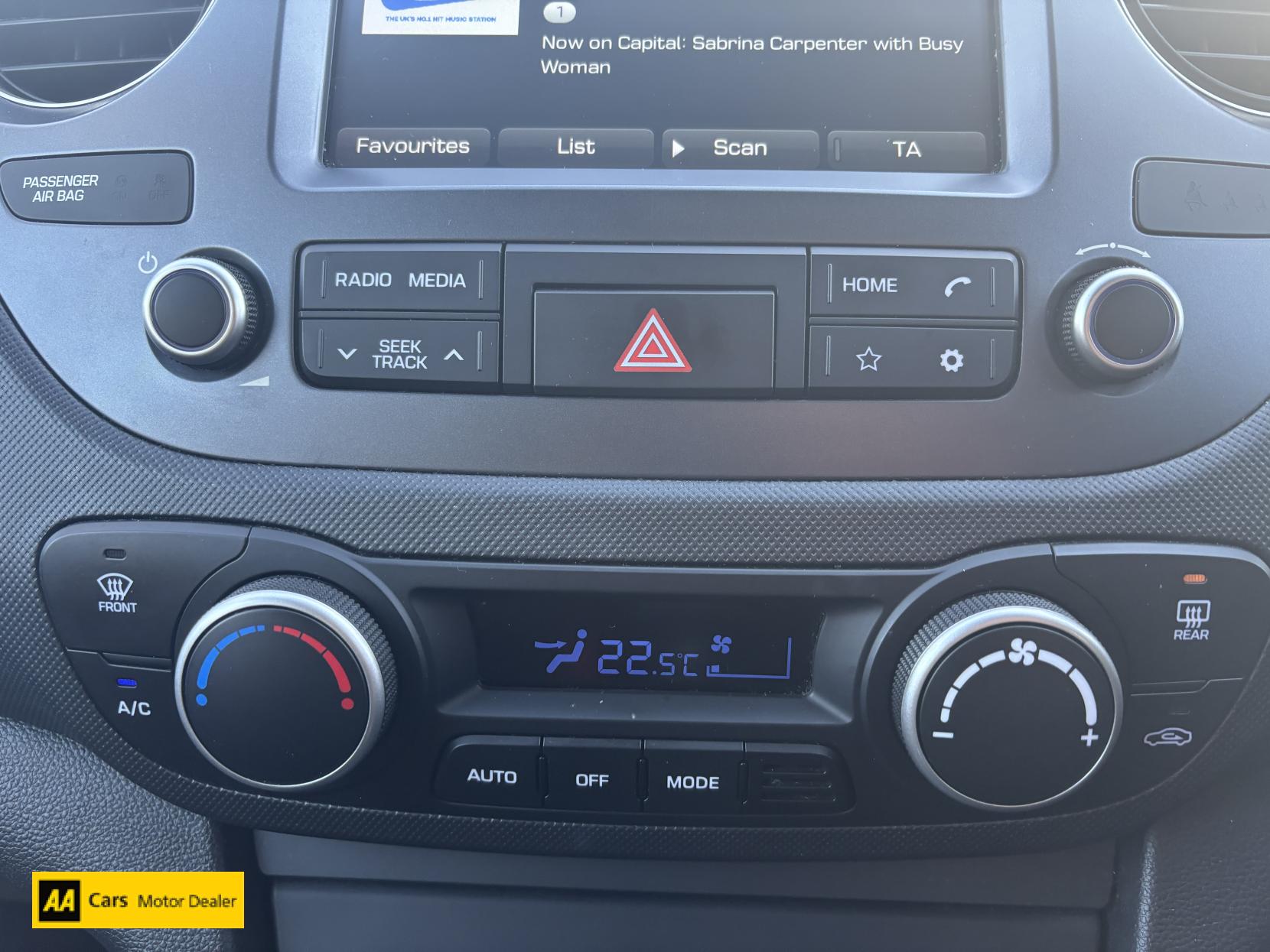 Hyundai i10 1.0 Premium Hatchback 5dr Petrol Manual Euro 6 (67 ps)