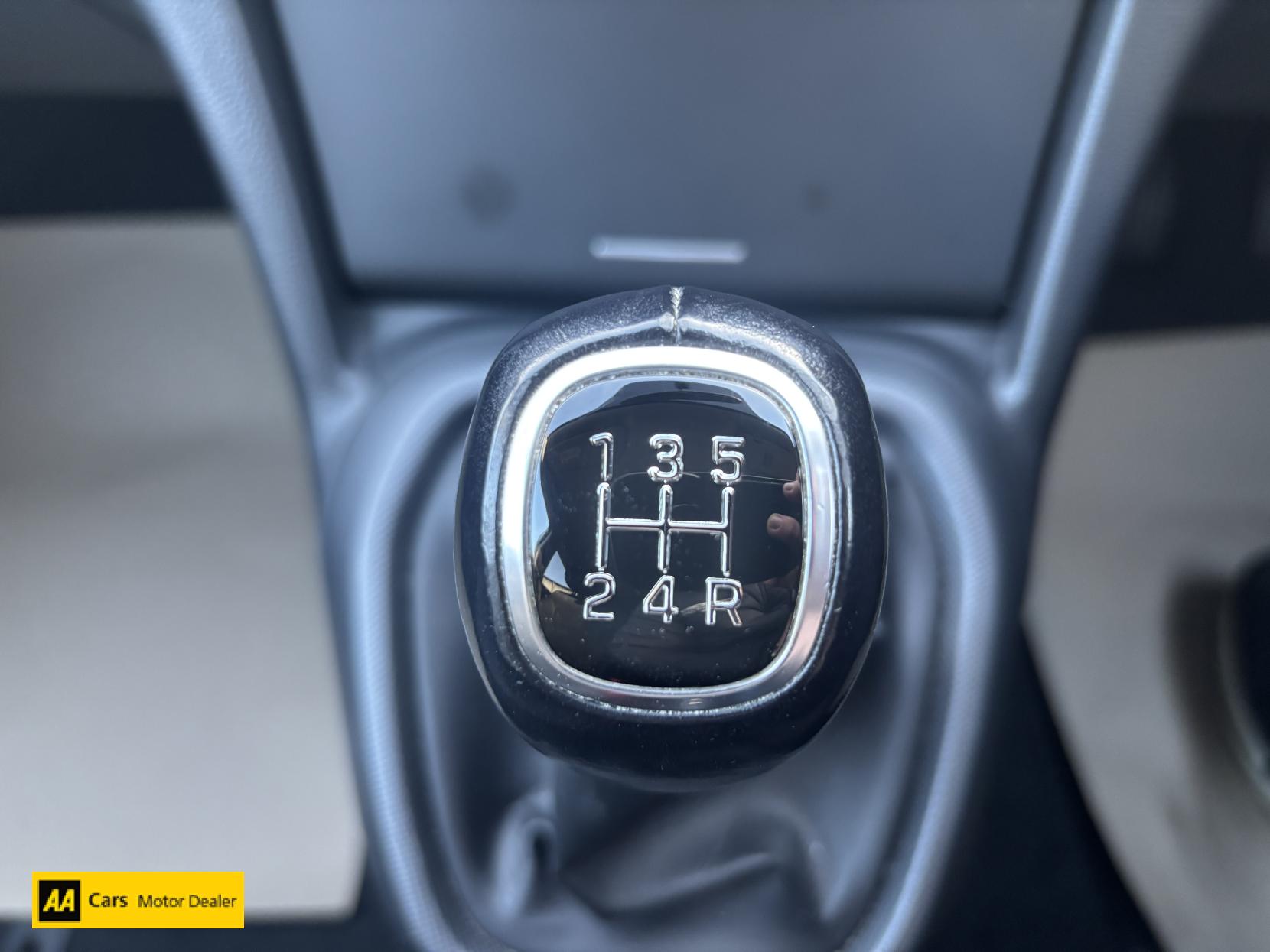 Hyundai i10 1.0 Premium Hatchback 5dr Petrol Manual Euro 6 (67 ps)