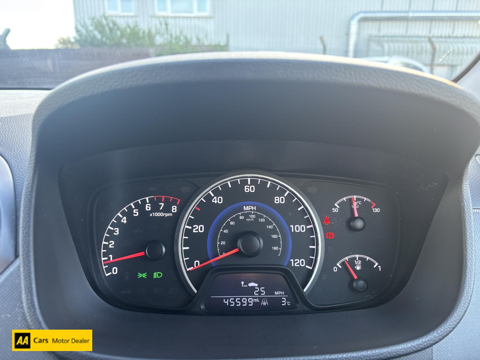 Hyundai i10 1.0 Premium Hatchback 5dr Petrol Manual Euro 6 (67 ps)