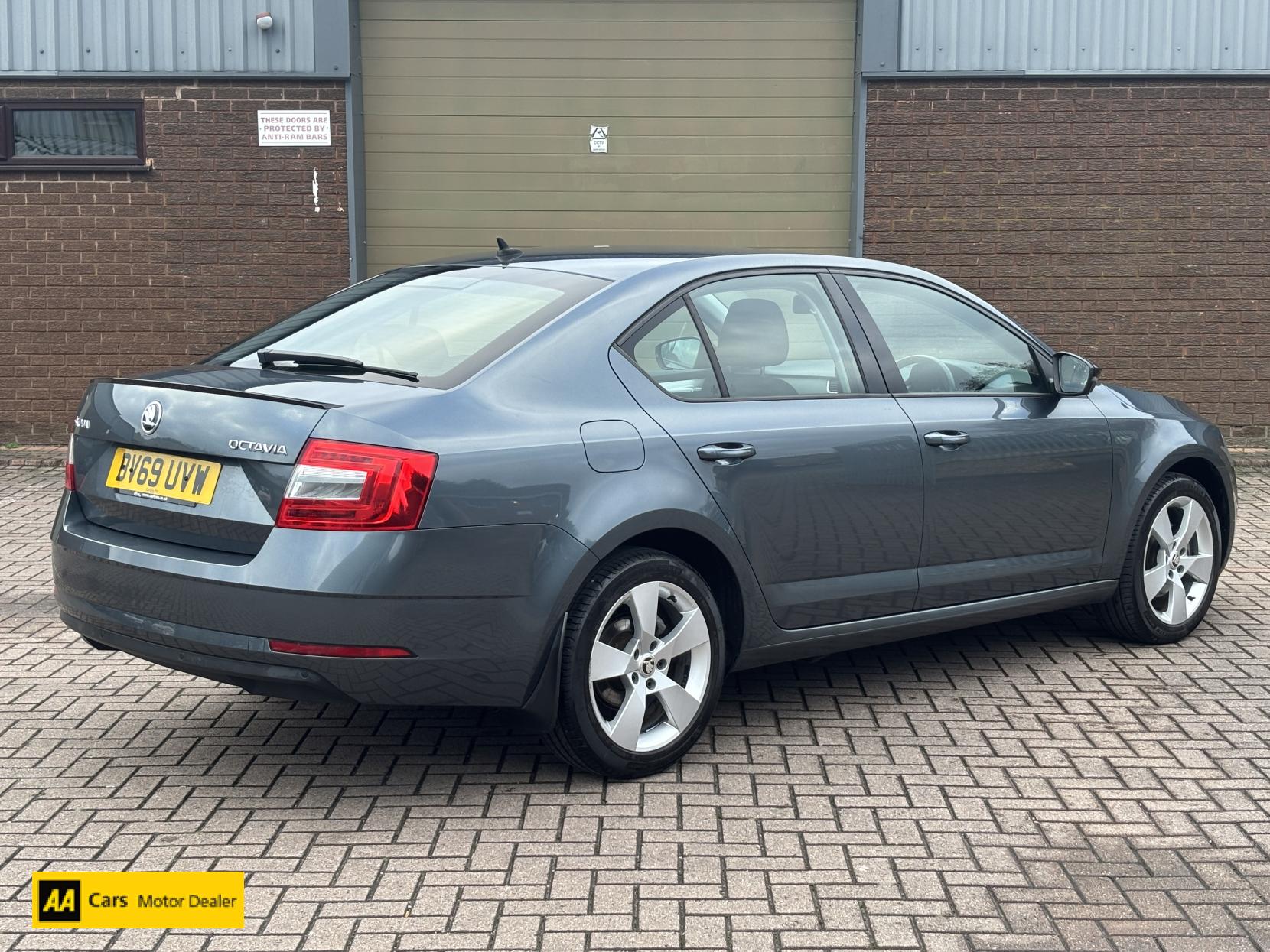 Skoda Octavia 1.5 TSI ACT SE Drive Hatchback 5dr Petrol DSG Euro 6 (s/s) (150 ps)