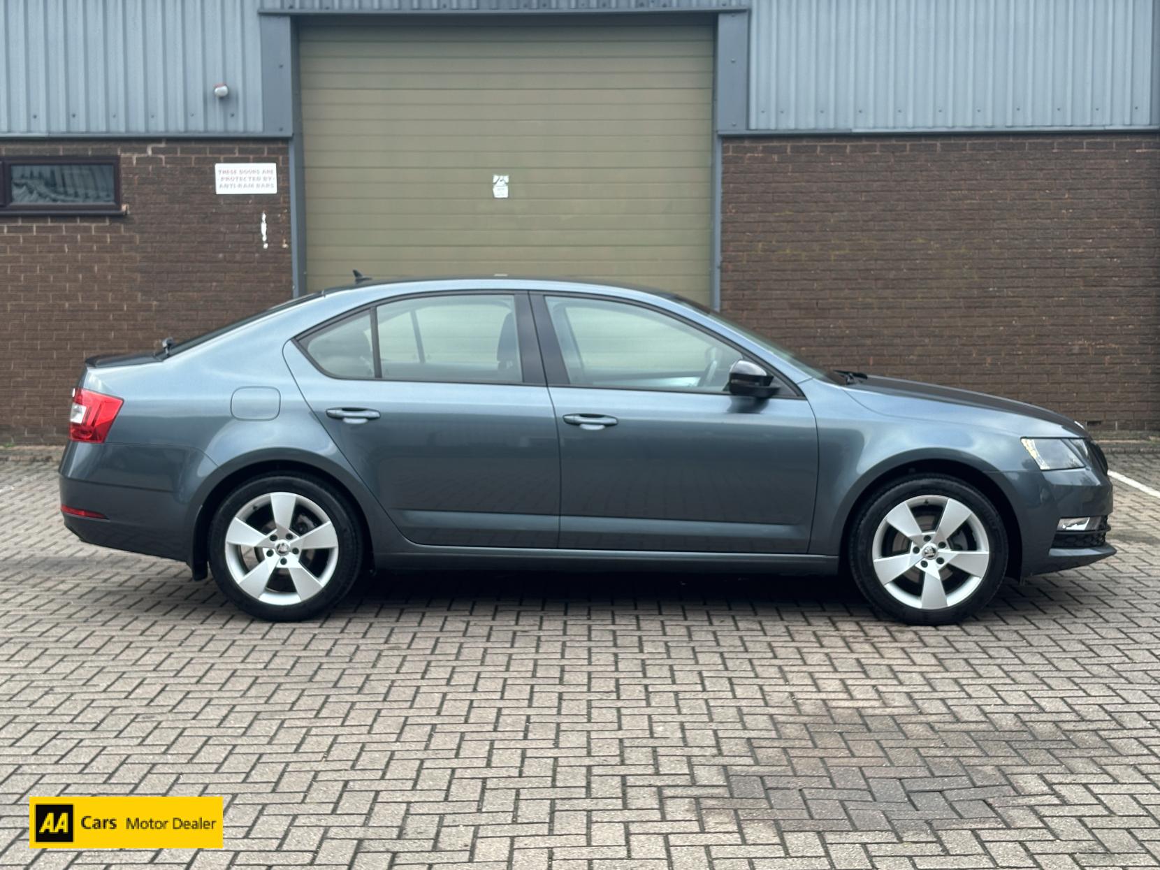 Skoda Octavia 1.5 TSI ACT SE Drive Hatchback 5dr Petrol DSG Euro 6 (s/s) (150 ps)