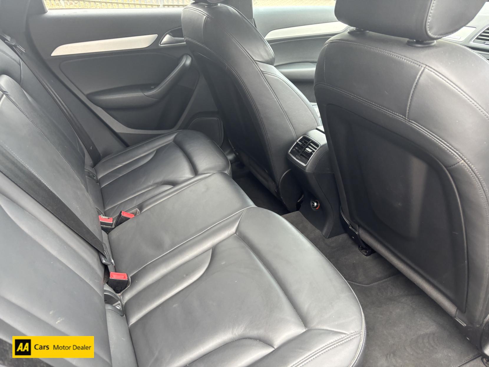 Audi Q3 2.0 TFSI S line SUV 5dr Petrol Manual quattro Euro 5 (s/s) (170 ps)