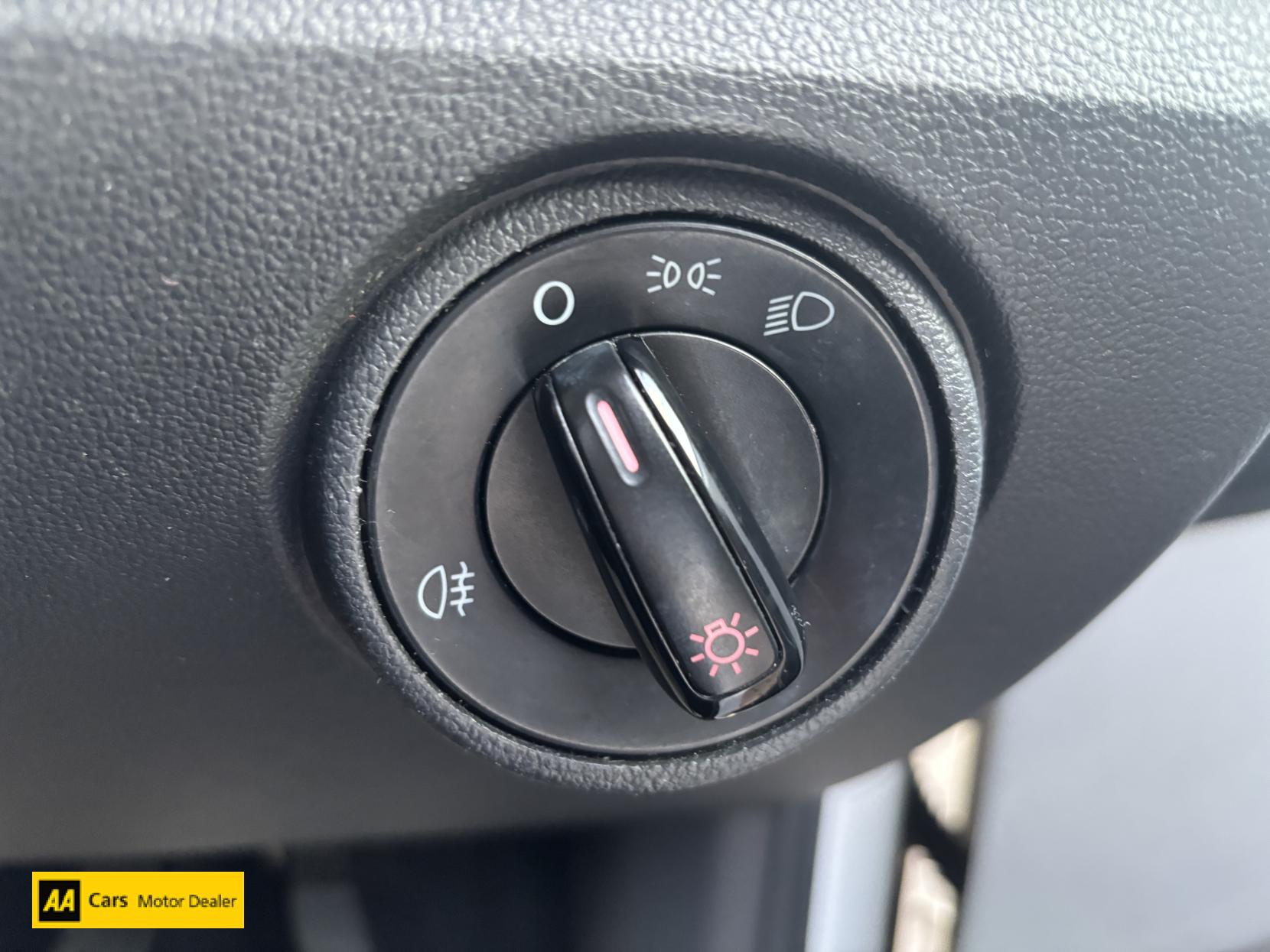 SEAT Mii 1.0 12v S Hatchback 3dr Petrol Manual Euro 5 (60 ps)