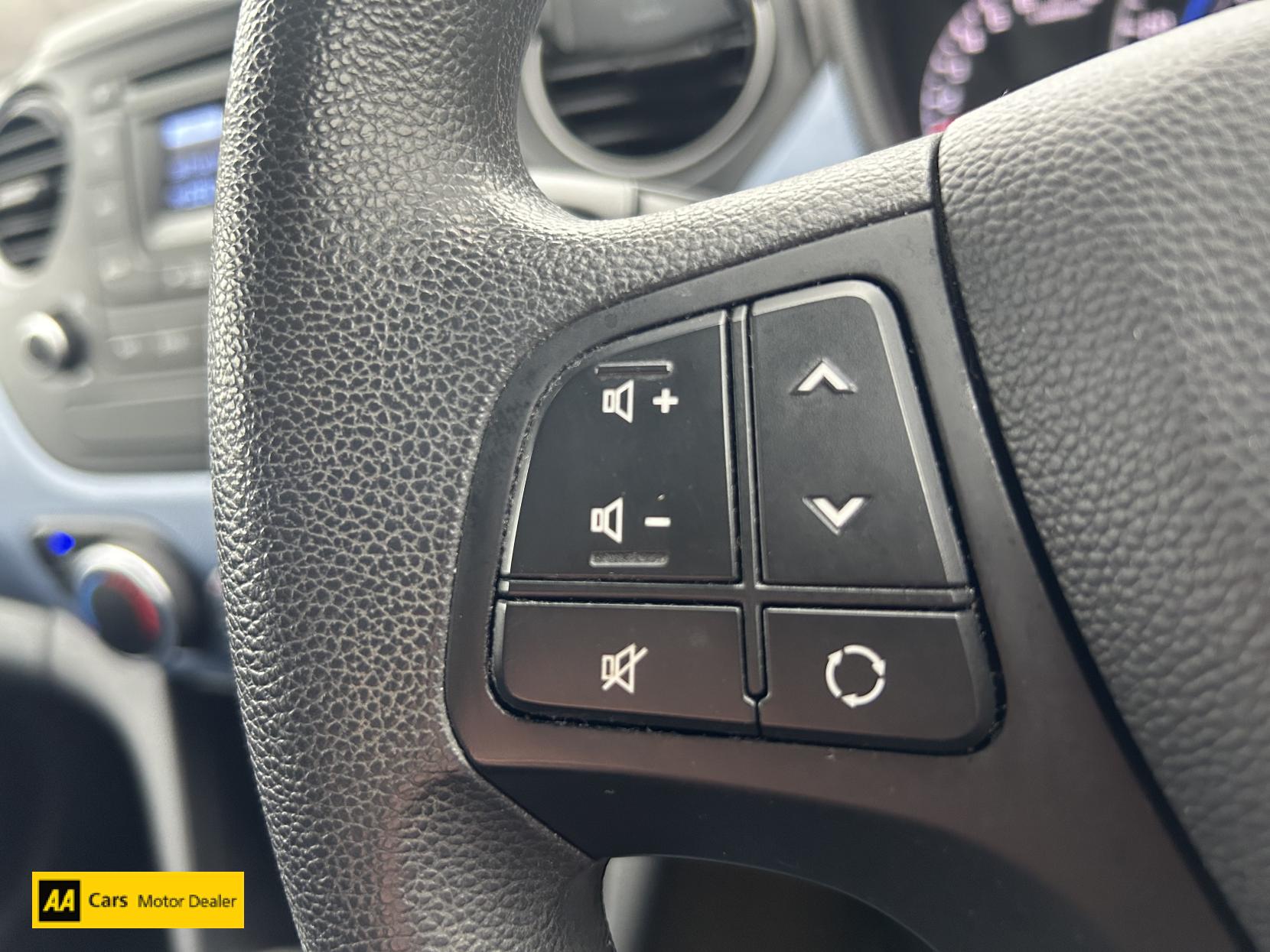 Hyundai i10 1.2 SE Hatchback 5dr Petrol Manual Euro 5 (87 ps)