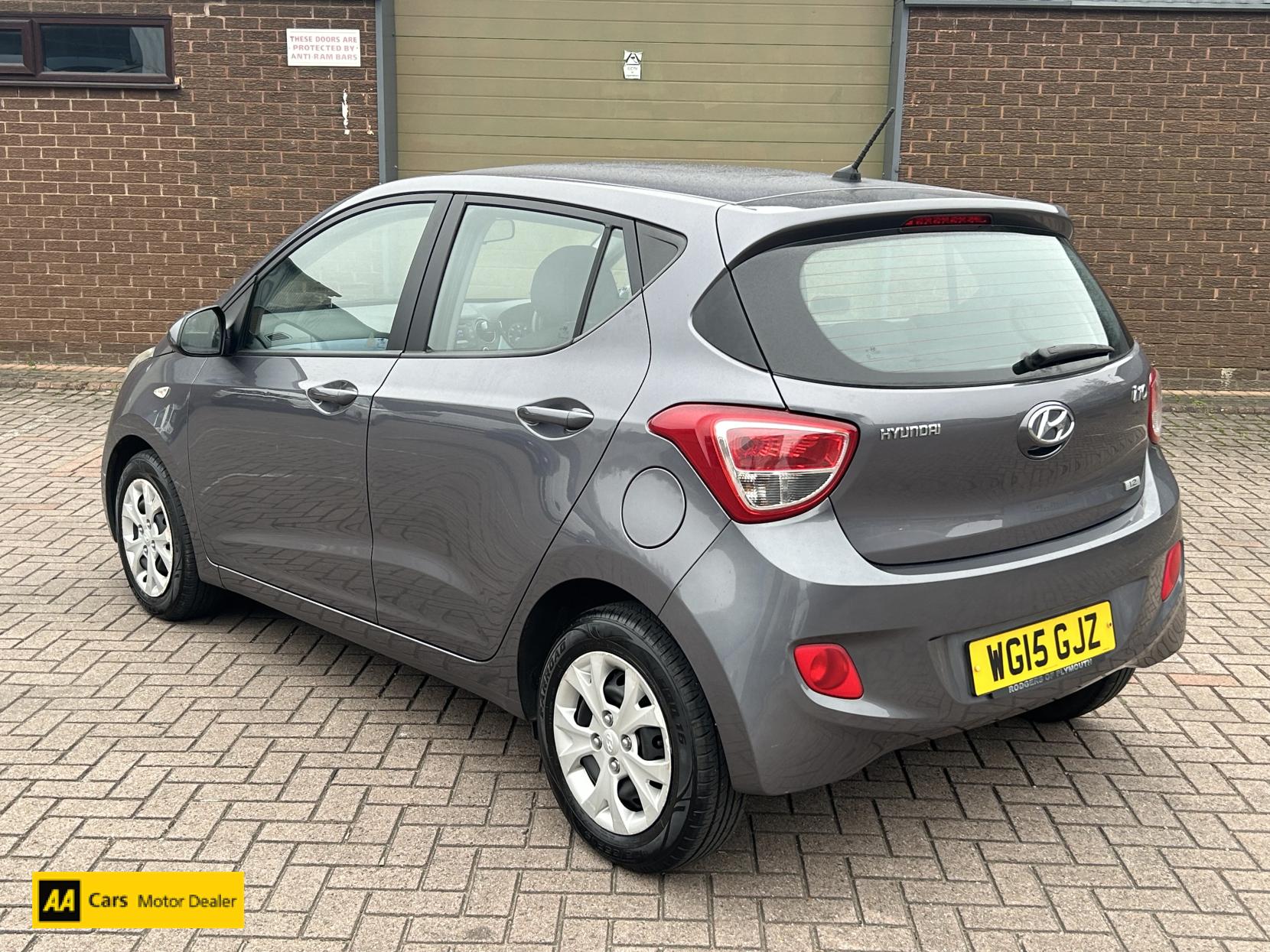 Hyundai i10 1.2 SE Hatchback 5dr Petrol Manual Euro 5 (87 ps)