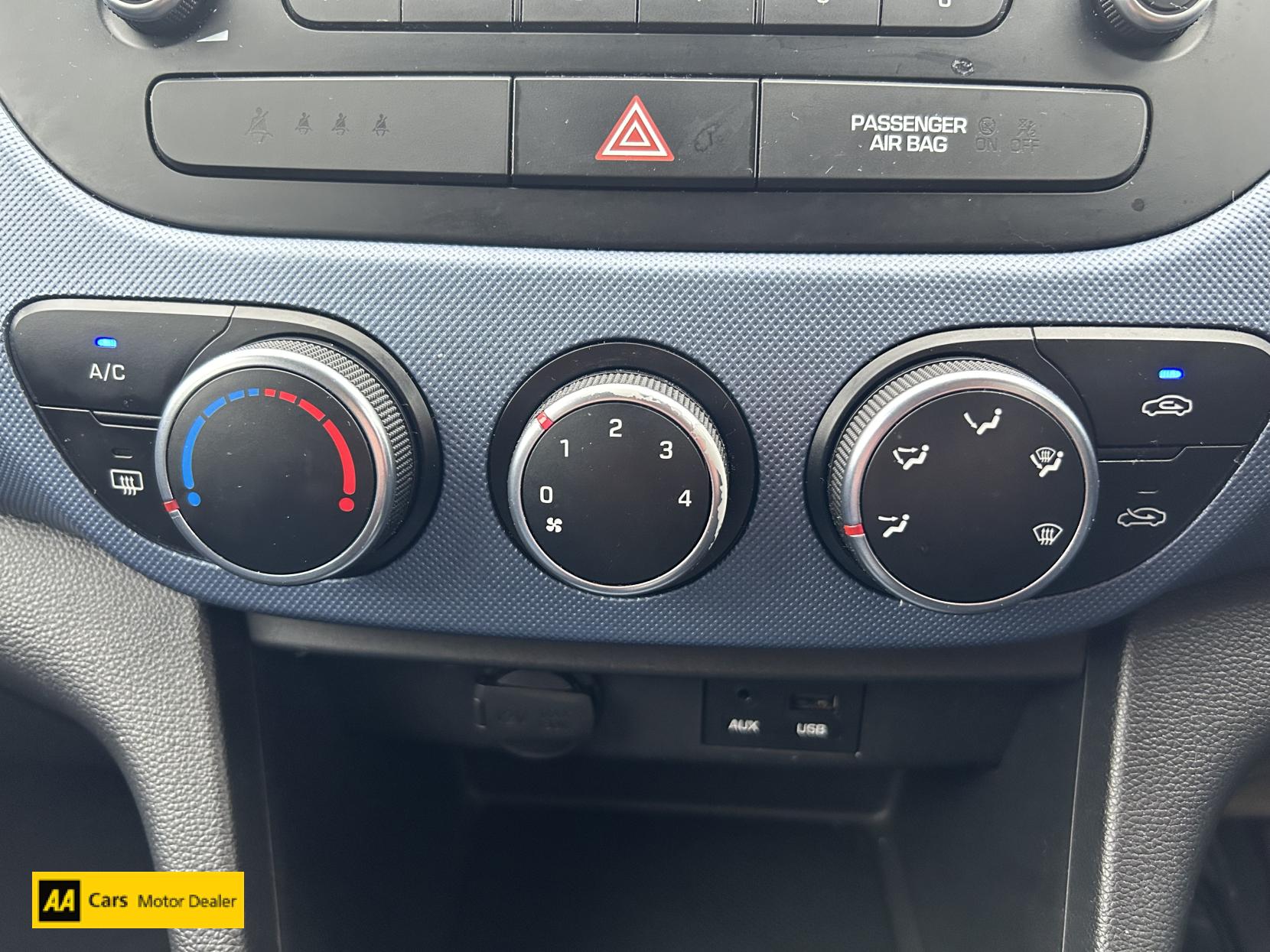 Hyundai i10 1.2 SE Hatchback 5dr Petrol Manual Euro 5 (87 ps)