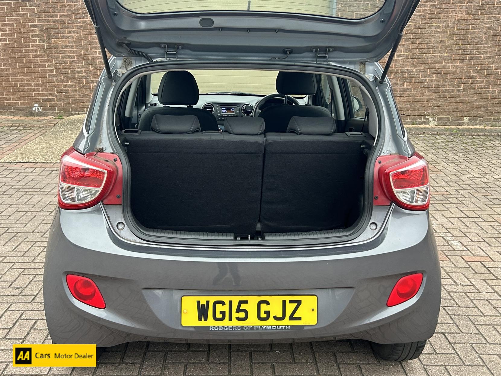 Hyundai i10 1.2 SE Hatchback 5dr Petrol Manual Euro 5 (87 ps)