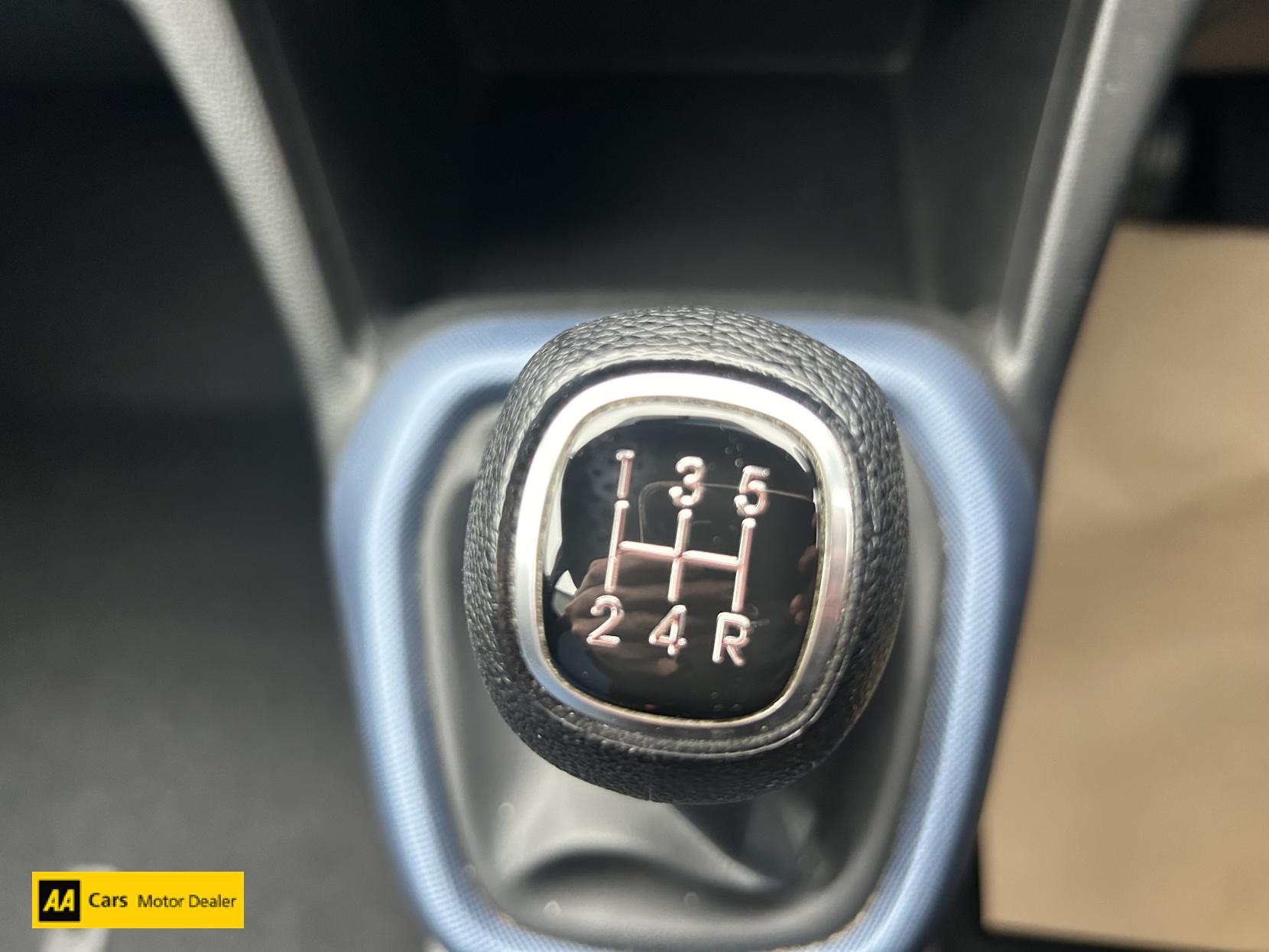 Hyundai i10 1.2 SE Hatchback 5dr Petrol Manual Euro 5 (87 ps)