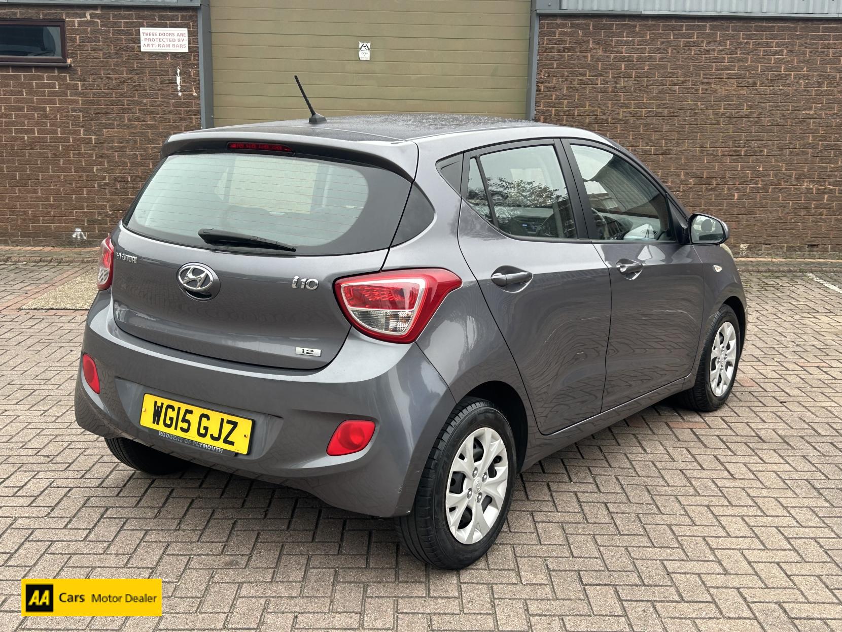 Hyundai i10 1.2 SE Hatchback 5dr Petrol Manual Euro 5 (87 ps)