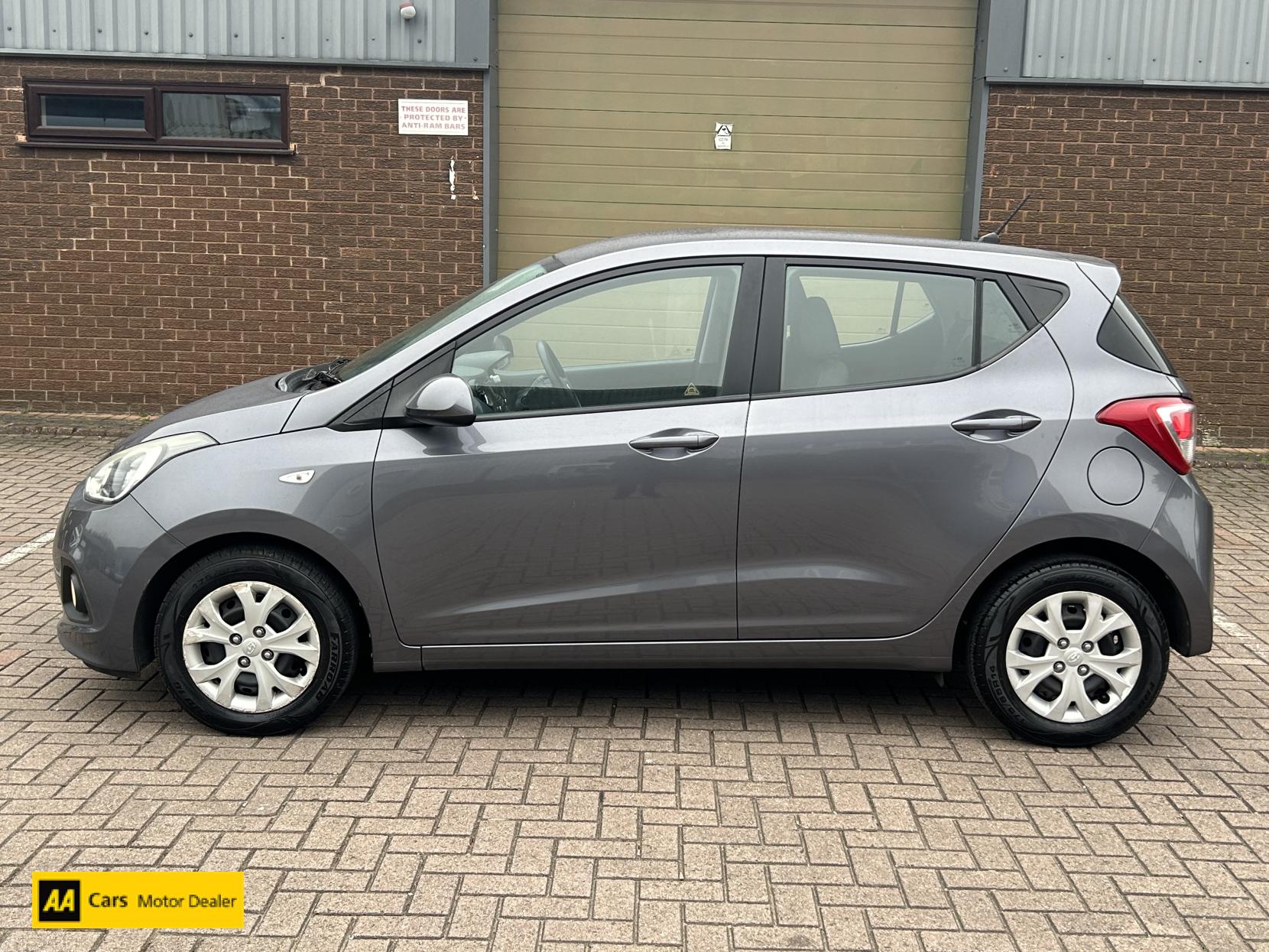 Hyundai i10 1.2 SE Hatchback 5dr Petrol Manual Euro 5 (87 ps)