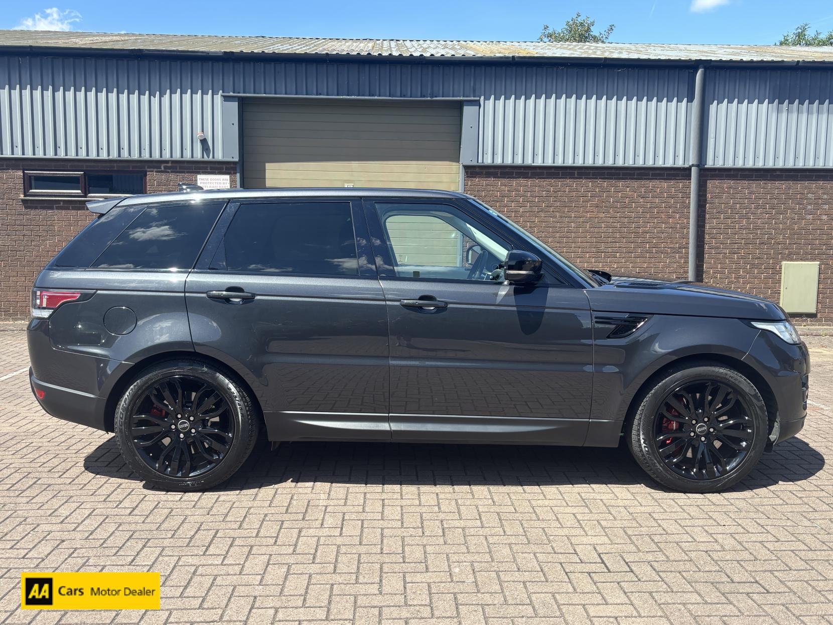 Land Rover Range Rover Sport 3.0 SD V6 HSE Dynamic SUV 5dr Diesel Auto 4WD Euro 6 (s/s) (306 ps)