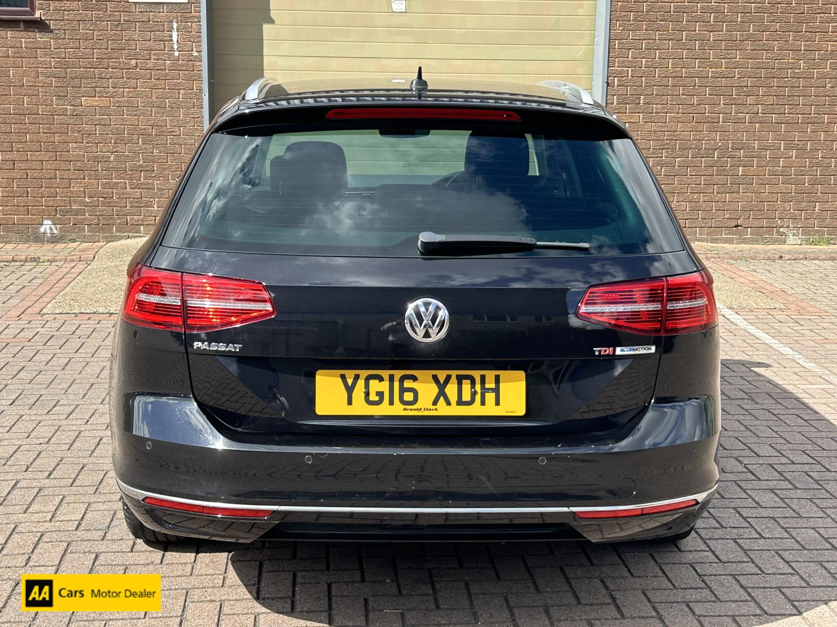 Volkswagen Passat 1.6 TDI BlueMotion Tech GT Estate 5dr Diesel Manual Euro 6 (s/s) (120 ps)