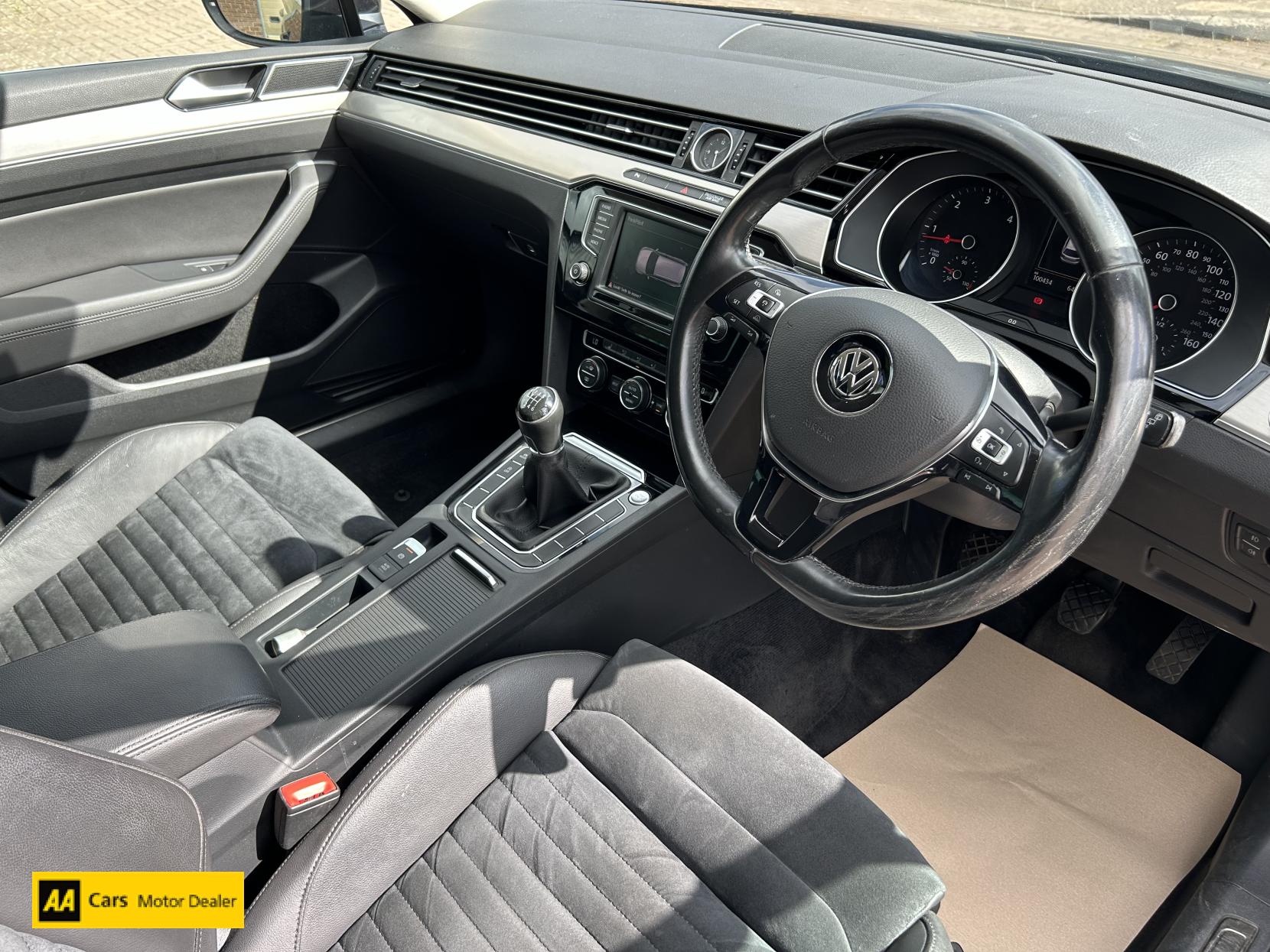 Volkswagen Passat 1.6 TDI BlueMotion Tech GT Estate 5dr Diesel Manual Euro 6 (s/s) (120 ps)