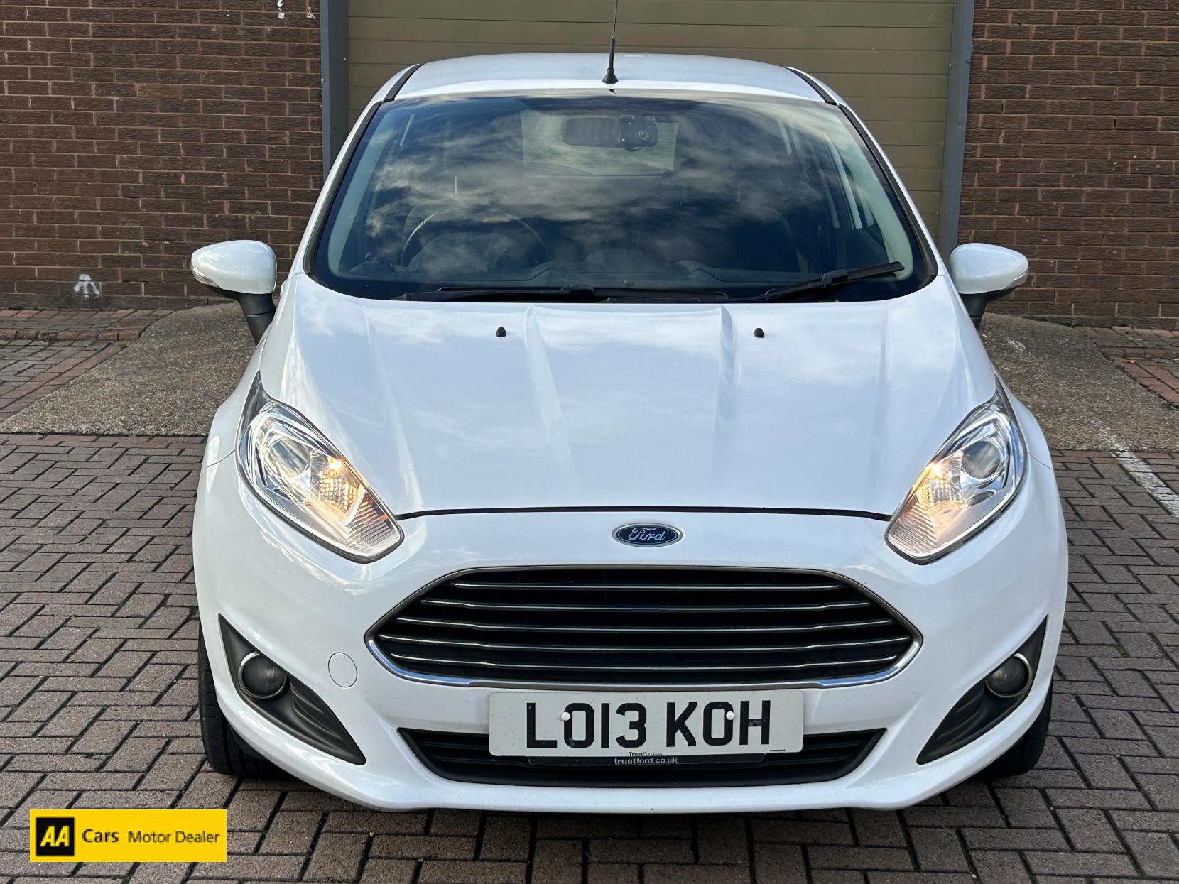 Ford Fiesta 1.25 Zetec Hatchback 5dr Petrol Manual Euro 5 (82 ps)
