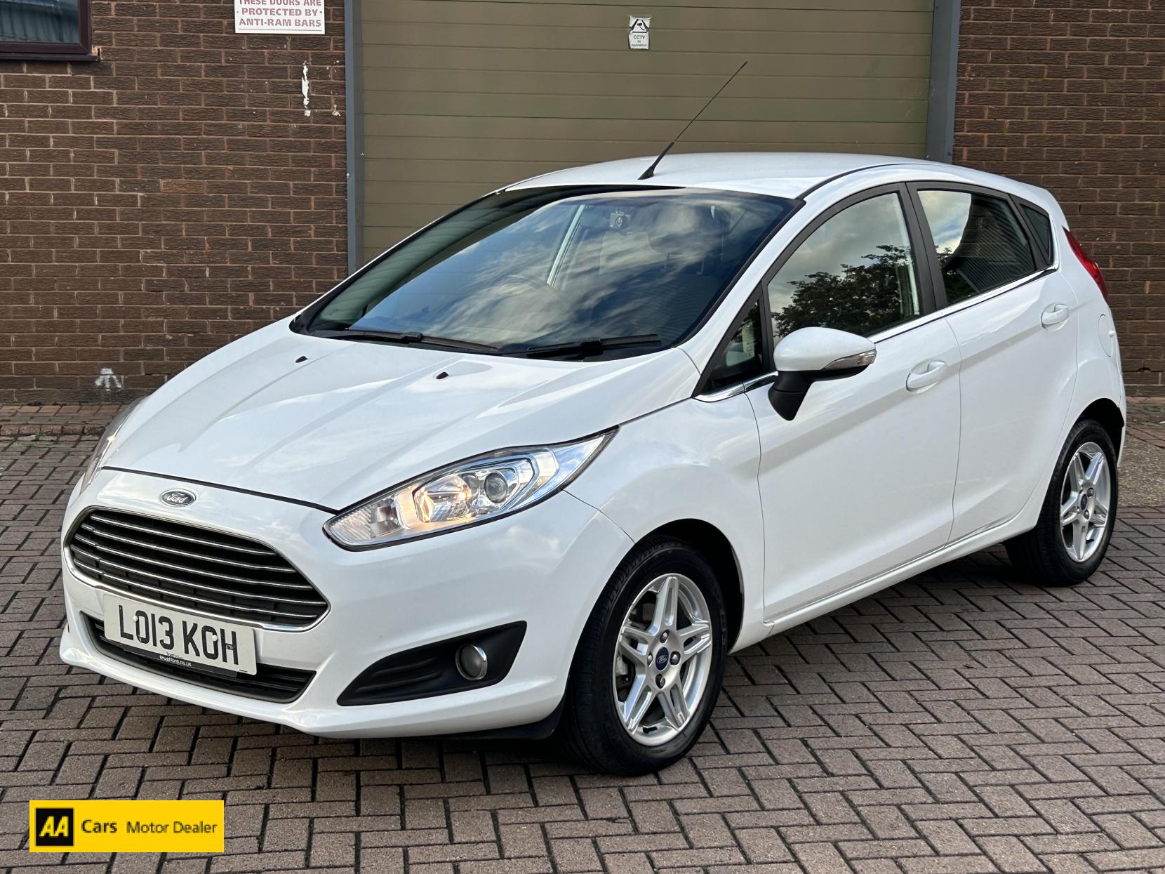 Ford Fiesta 1.25 Zetec Hatchback 5dr Petrol Manual Euro 5 (82 ps)
