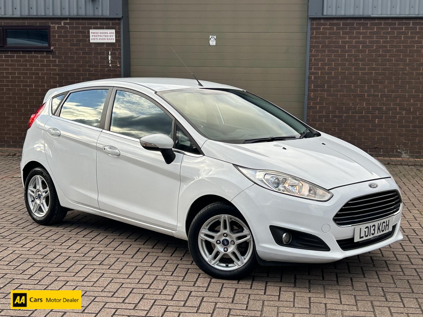 Ford Fiesta 1.25 Zetec Hatchback 5dr Petrol Manual Euro 5 (82 ps)